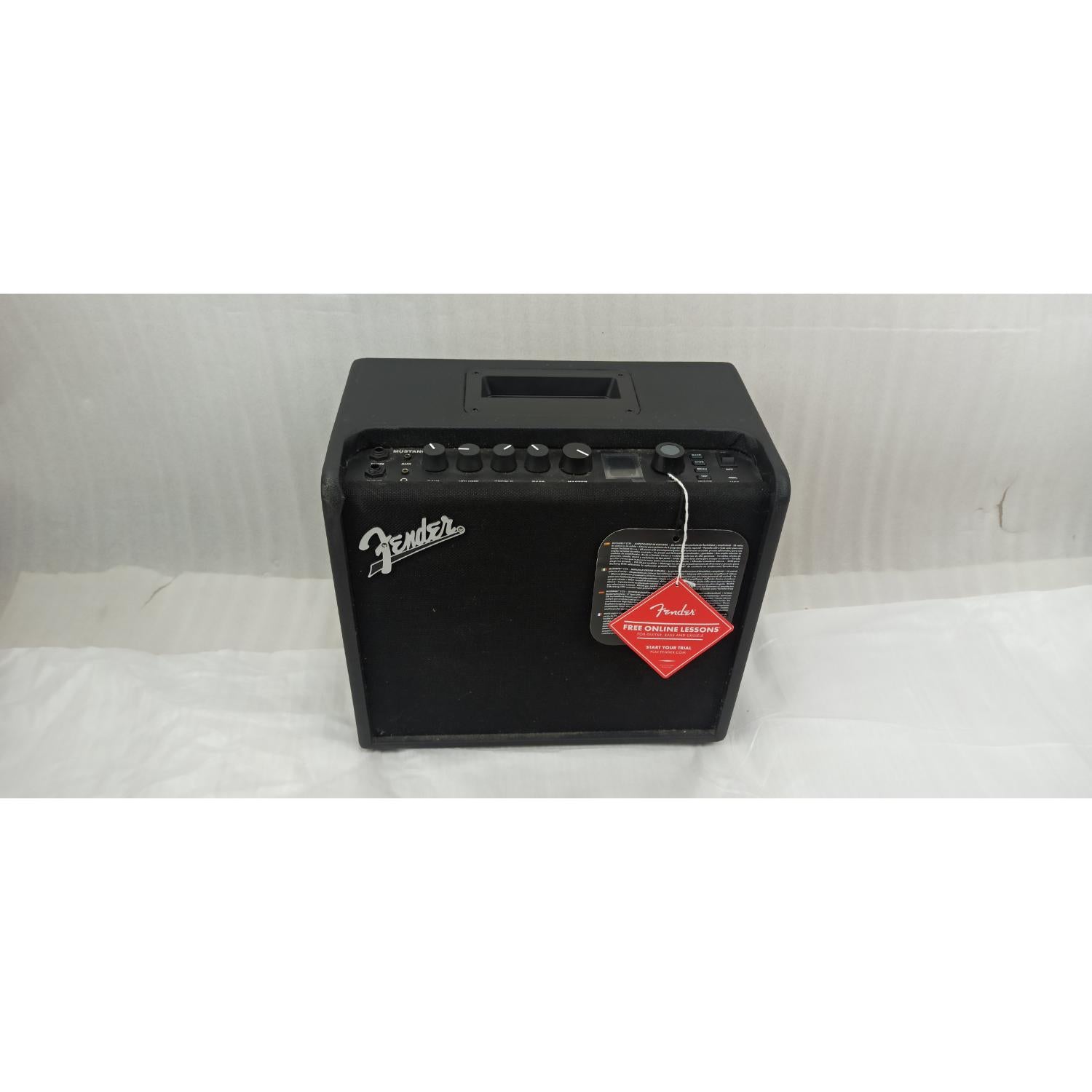 Fender Mustang LT25 Guitar Amplifier - Open Box