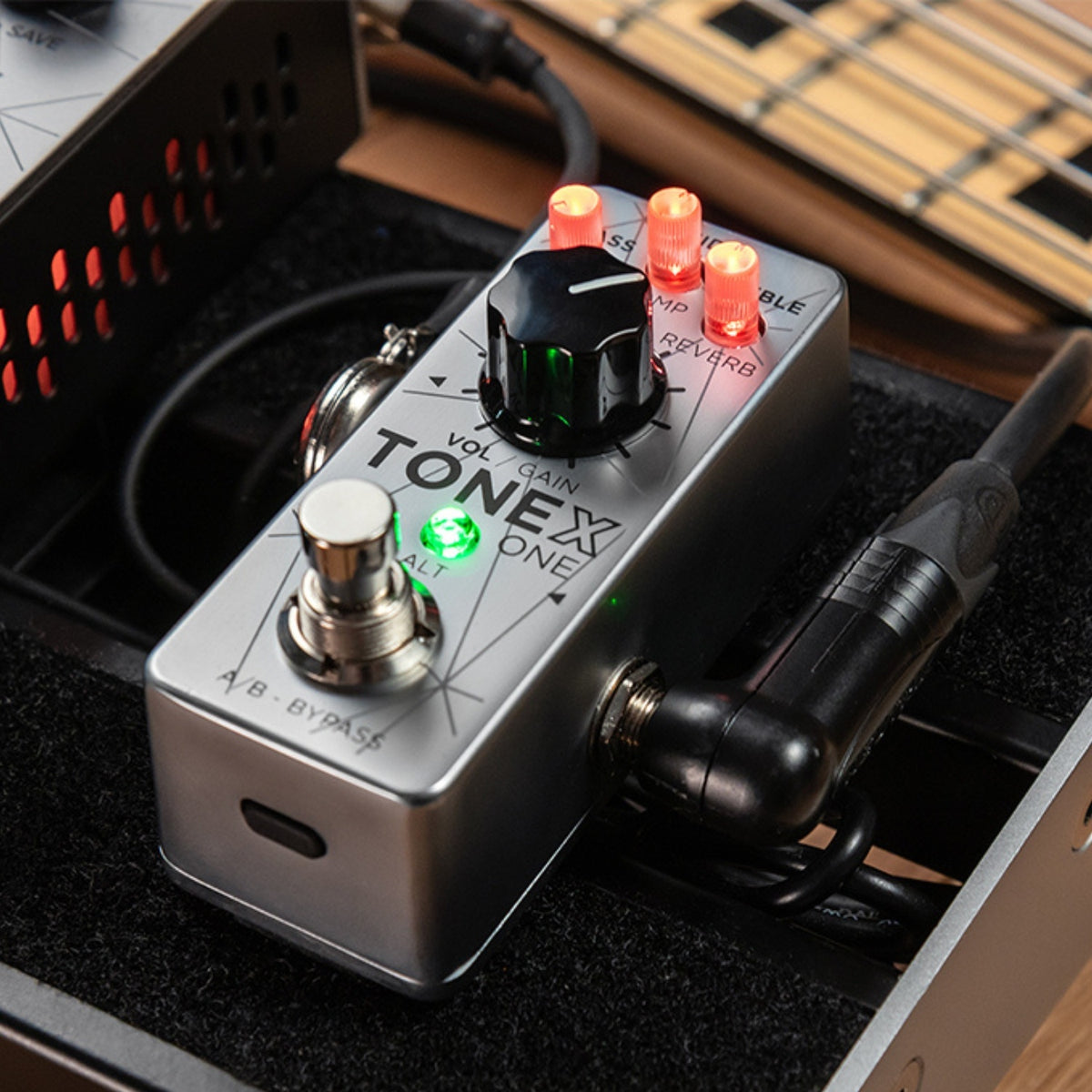 IK Multimedia TONEX ONE Bass Edition USB Amp Modeler Pedal