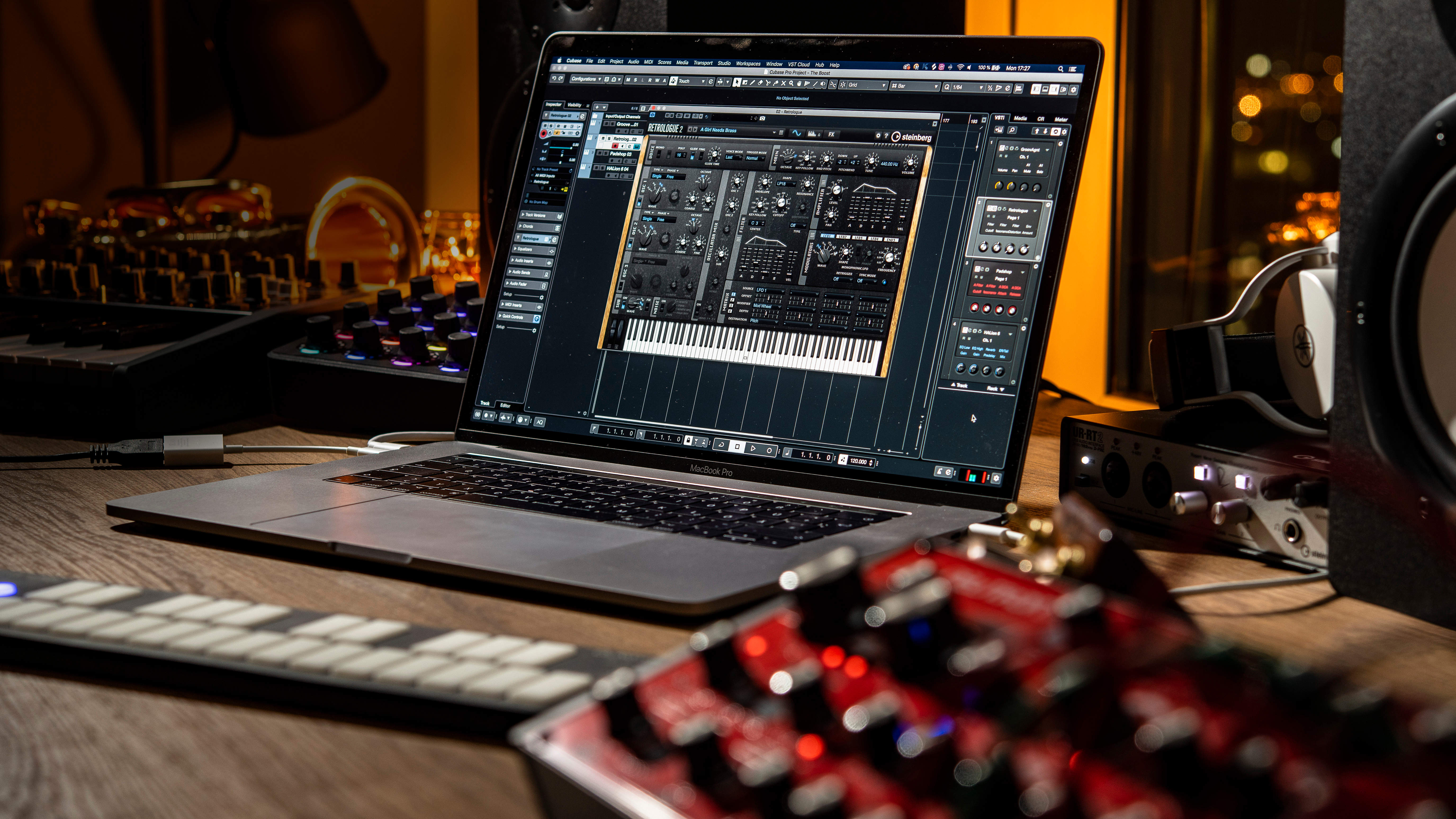 VST Instruments Retrologue 2