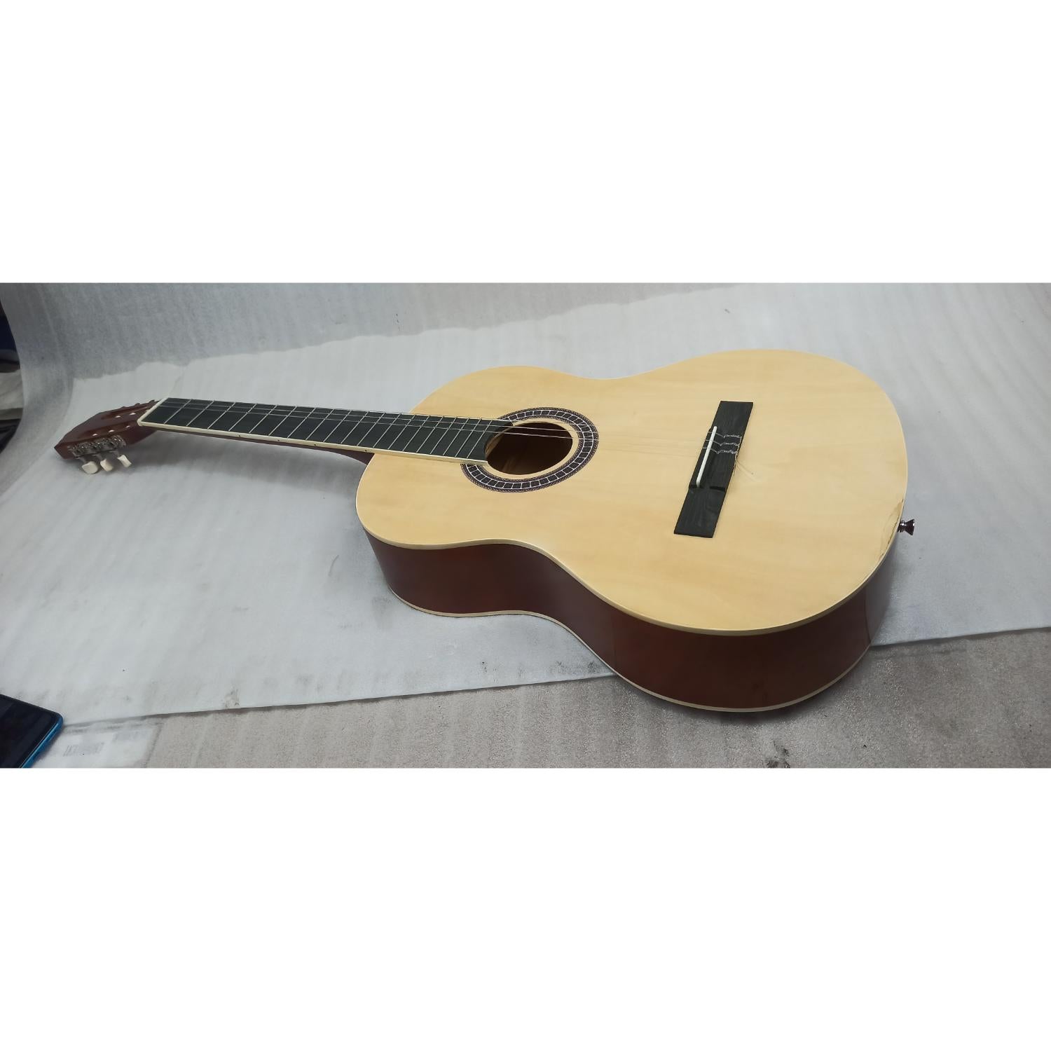 Vault CL-20 4/4 size Classical Guitar with Bag - Natural Gloss - Open Box B Stock