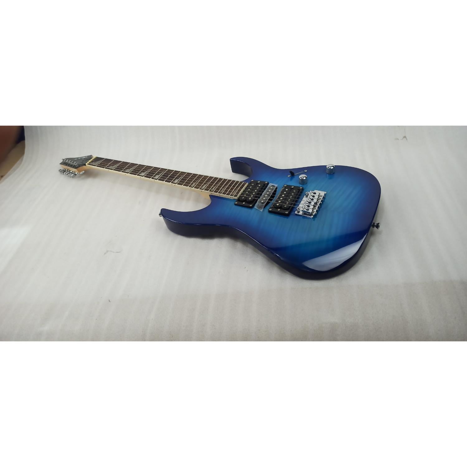 Vault RG1 Soloist Premium Electric Guitar - Open Box