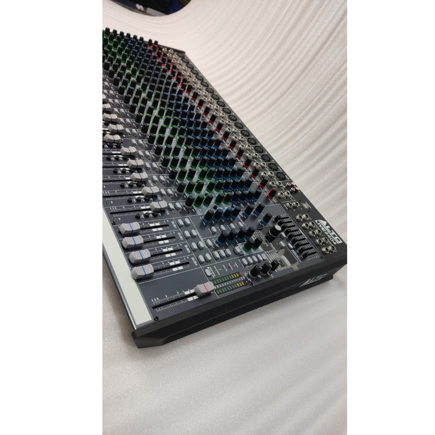 Alto Analog Mixers 202101664943 Alto Live 2404 Professional 24-Channel/4-Bus Mixer - Open Box