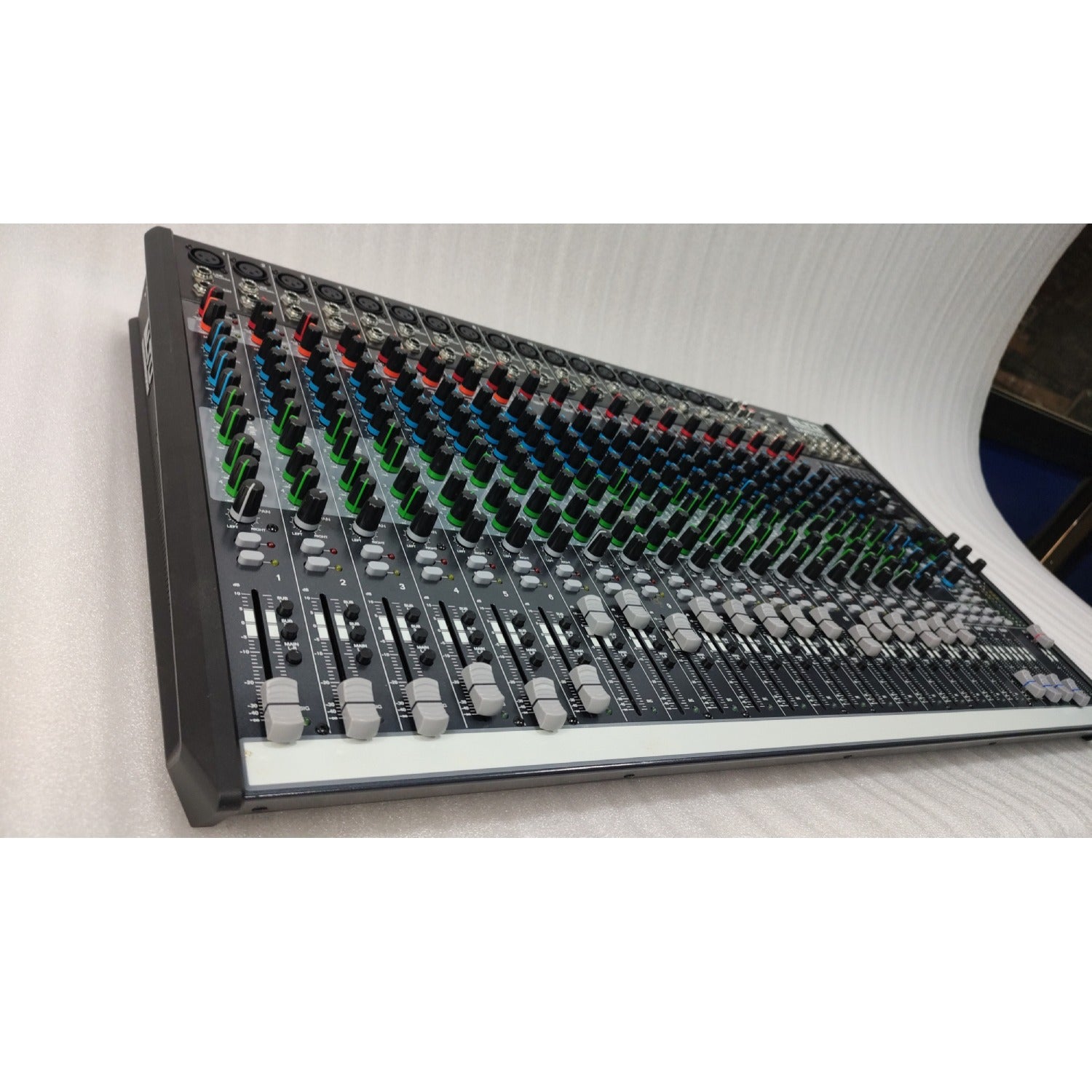 Alto Analog Mixers 202101664943 Alto Live 2404 Professional 24-Channel/4-Bus Mixer - Open Box