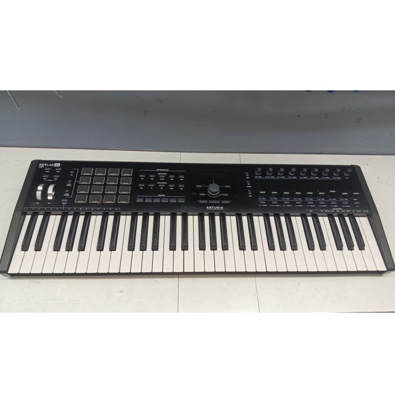Arturia Midi Keyboards Arturia Keylab 61 MKII Midi Keyboard Controller with VC9 Software Bundle - Open Box