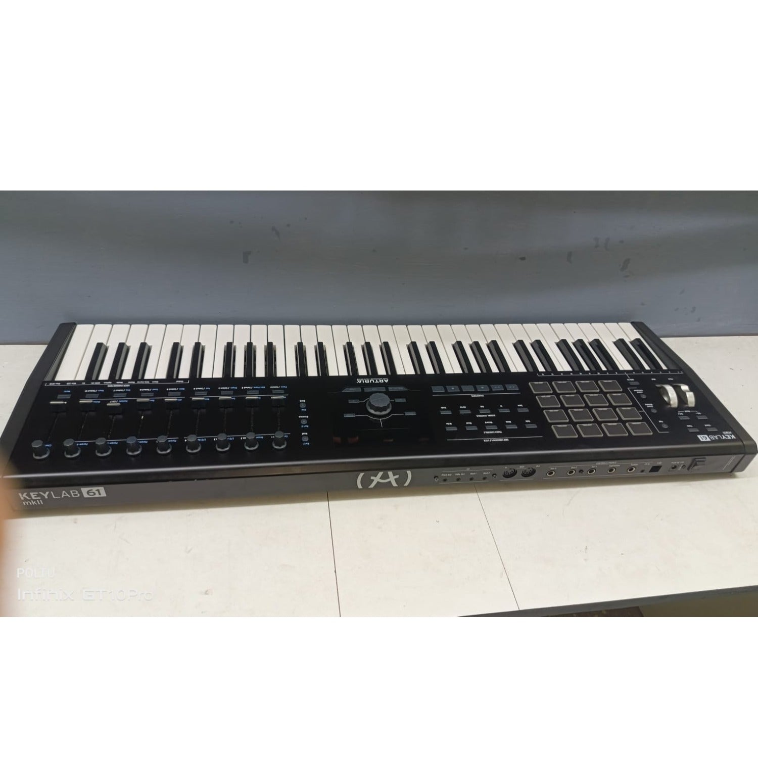 Arturia Midi Keyboards Arturia Keylab 61 MKII Midi Keyboard Controller with VC9 Software Bundle - Open Box
