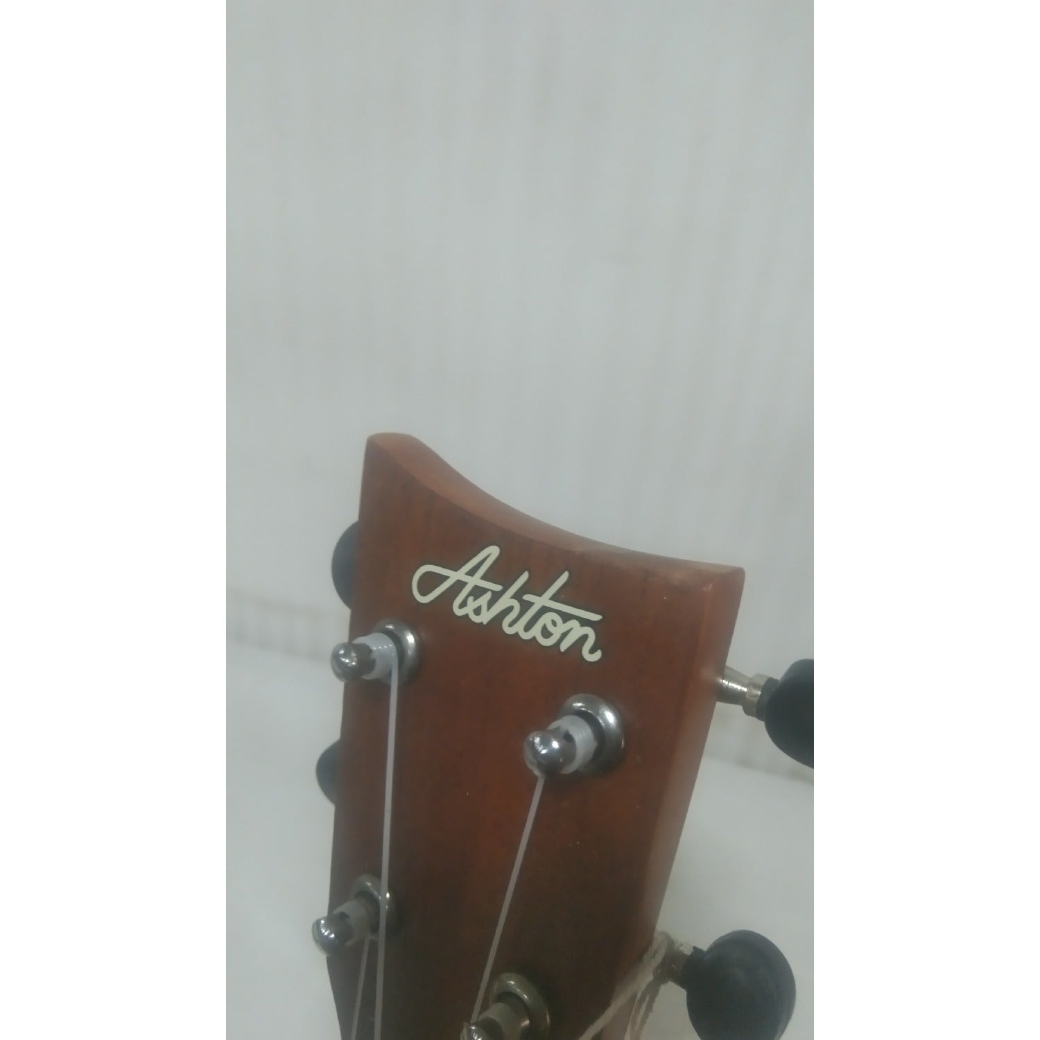 Ashton Soprano Ukuleles Ashton UKE-200 Mahogany Soprano Ukulele with Aquila Strings - Open Box B Stock