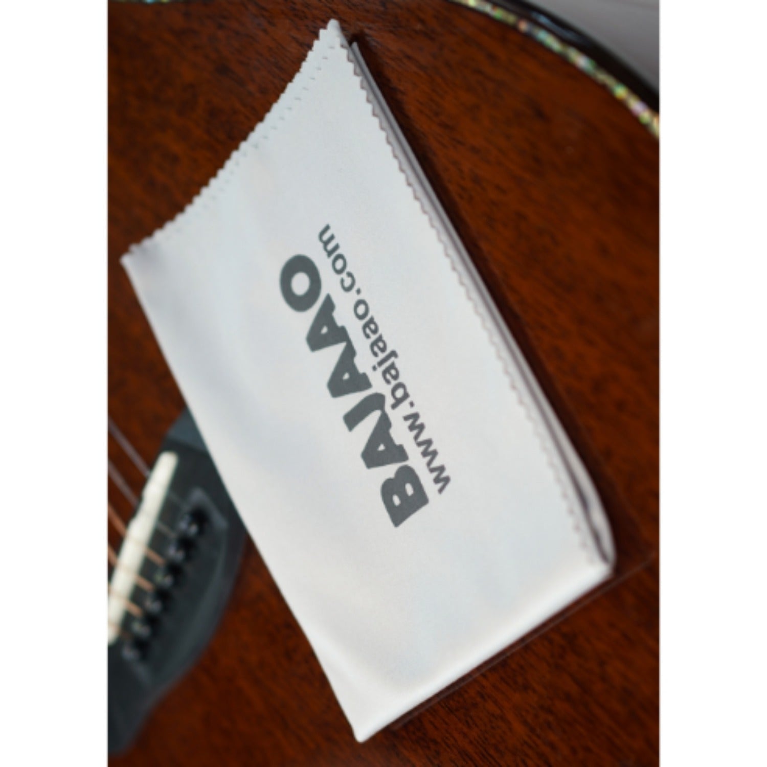 Bajaao Cleaners and Conditioners Bajaao Microfiber Guitar/Instrument Polishing Cloth