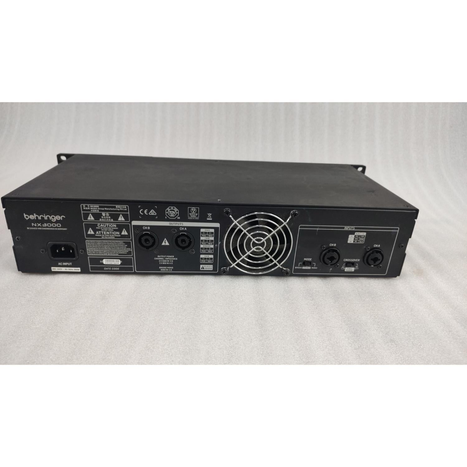 Behringer Power Amplifiers Behringer NX3000 Portable Power Amplifier - Open Box