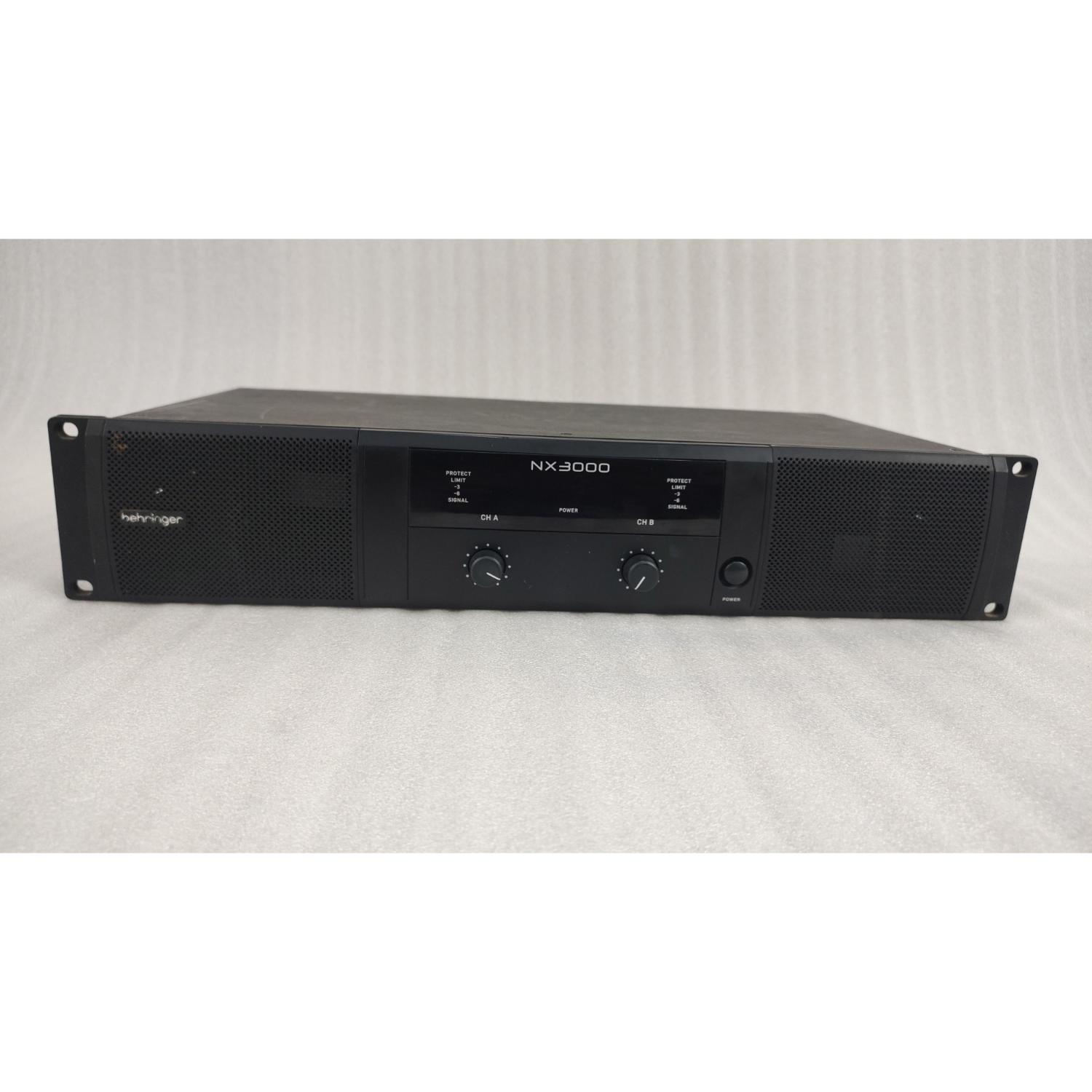Behringer Power Amplifiers Behringer NX3000 Portable Power Amplifier - Open Box