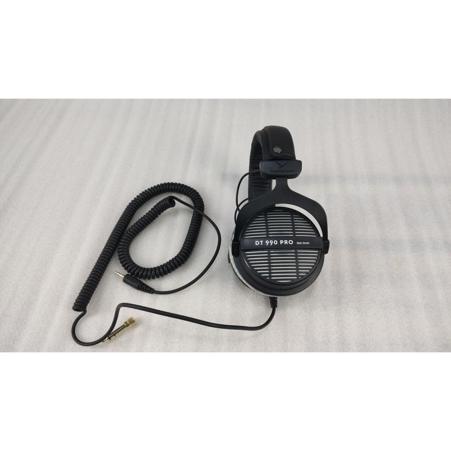 Beyerdynamic Over-ear Wired Headphones Beyerdynamic DT 990 Pro 250 ohms Over Ear Wired Headphone - Black - Open Box