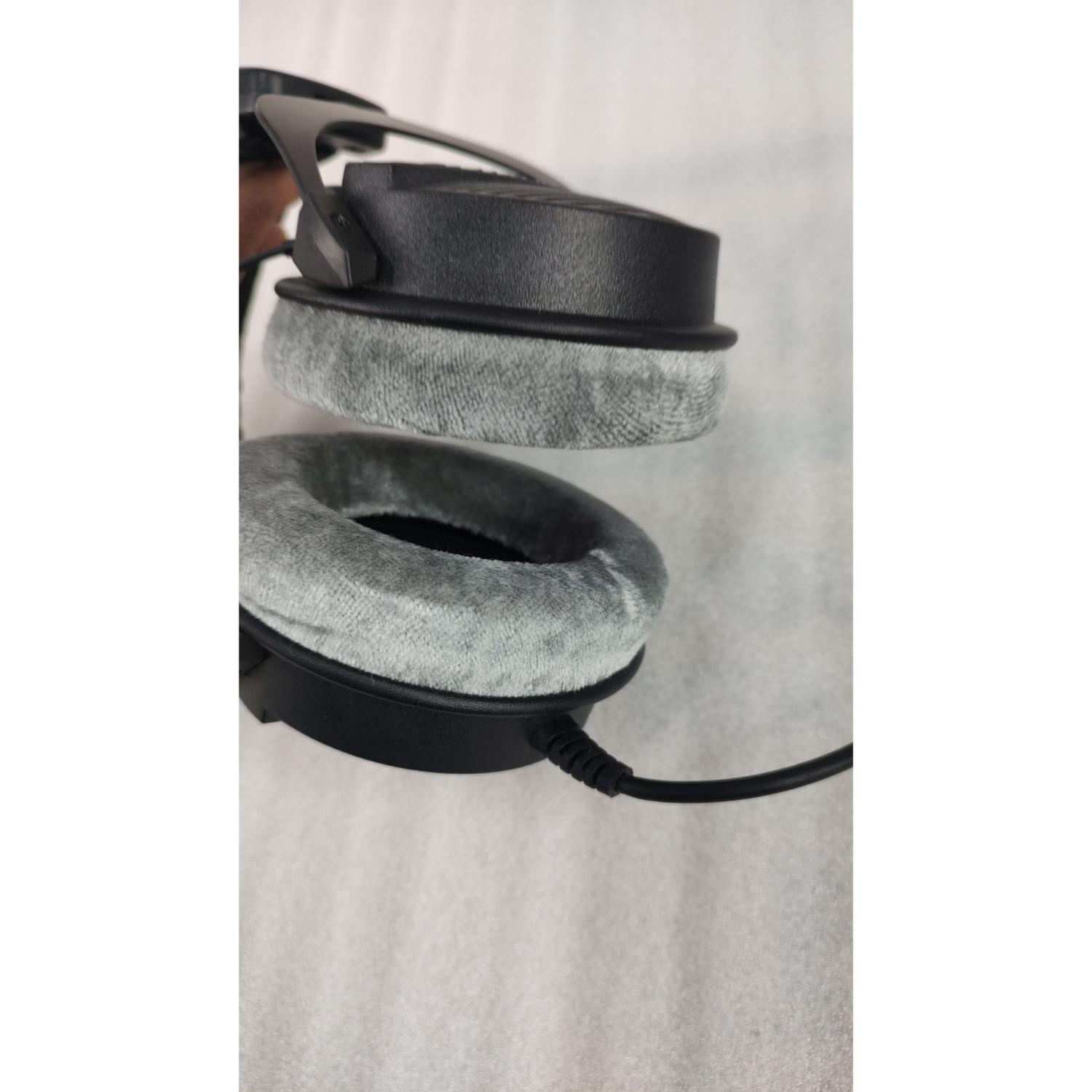Beyerdynamic Over-ear Wired Headphones Beyerdynamic DT 990 Pro 250 ohms Over Ear Wired Headphone - Black - Open Box