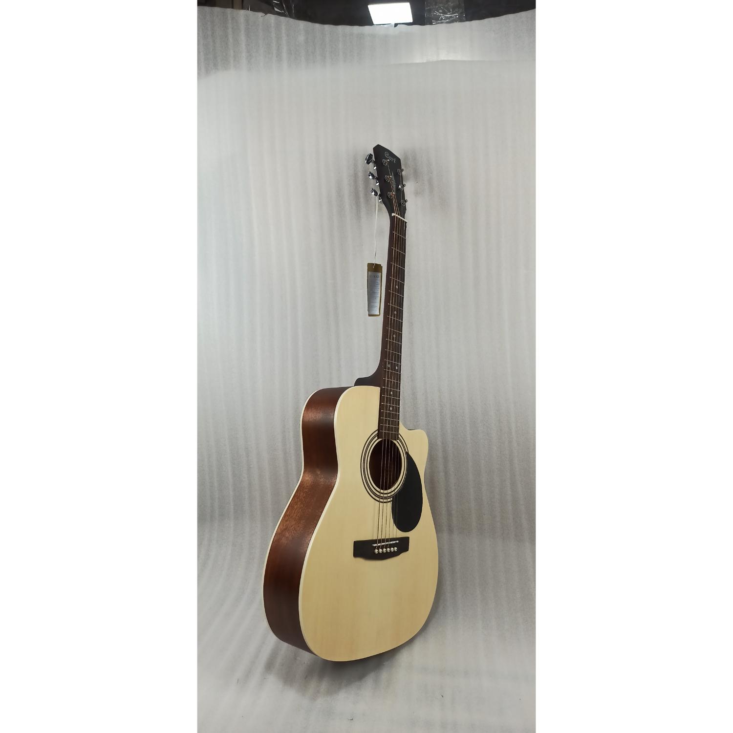 Cort Acoustic Guitars Cort AF500C Standard Series Cutaway 6 String Acoustic Guitar - Open Box