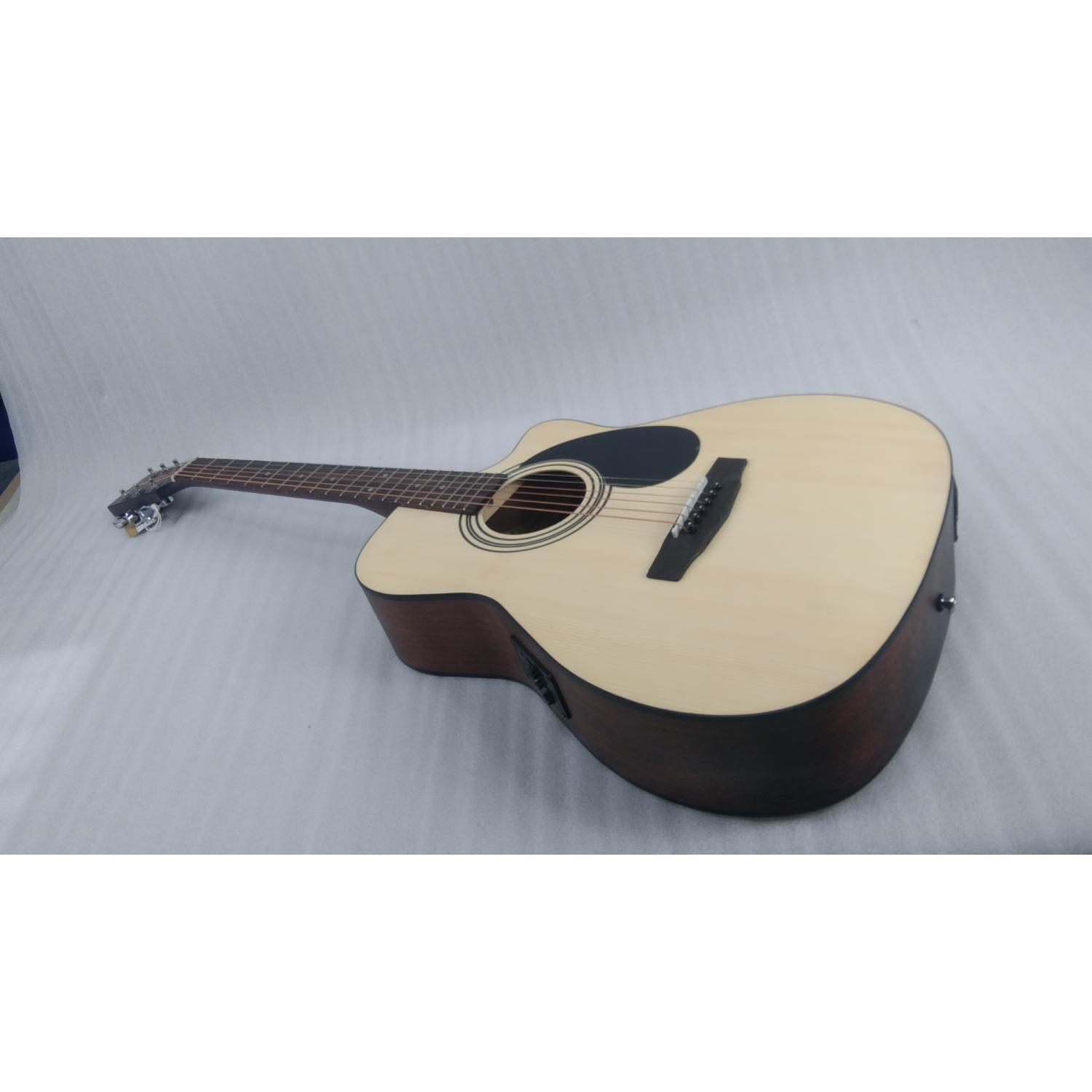 Cort Electro Acoustic Guitars Cort AF515CE 6-String Electro Acoustic Guitar - Open Pore - Open Box