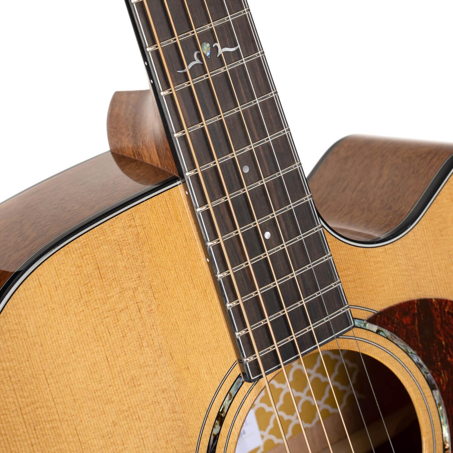 Cort Electro Acoustic Guitars Cort GOLD-DC6 6 String Electro Acoustic Guitar with Case