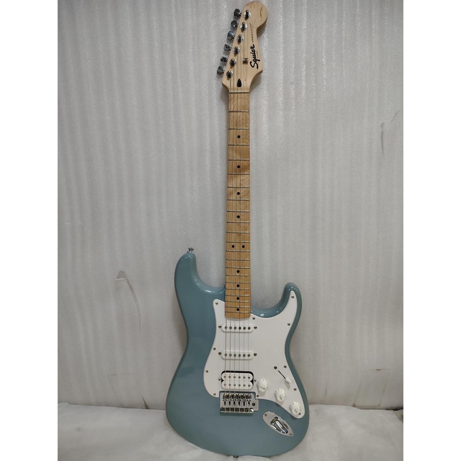 Fender Electric Guitars 202601002995 Fender FSR Squier Sonic Stratocaster Electric Guitar - Open Box