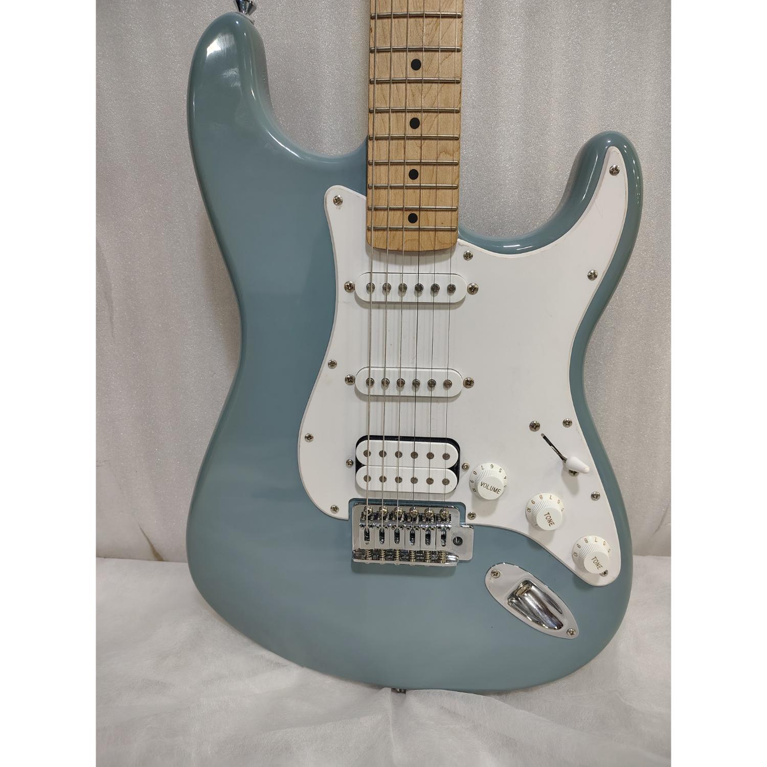 Fender Electric Guitars Fender FSR Squier Sonic Stratocaster Electric Guitar - Open Box