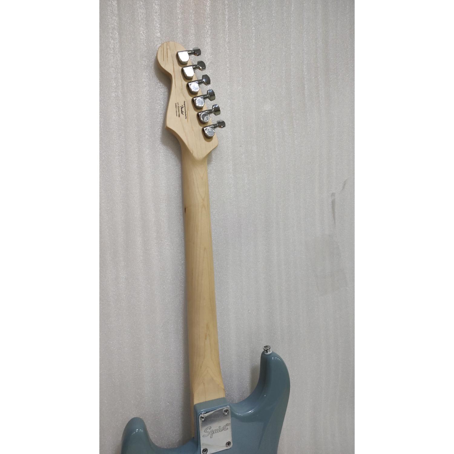 Fender Electric Guitars Fender FSR Squier Sonic Stratocaster Electric Guitar - Open Box #barcode_202601026365