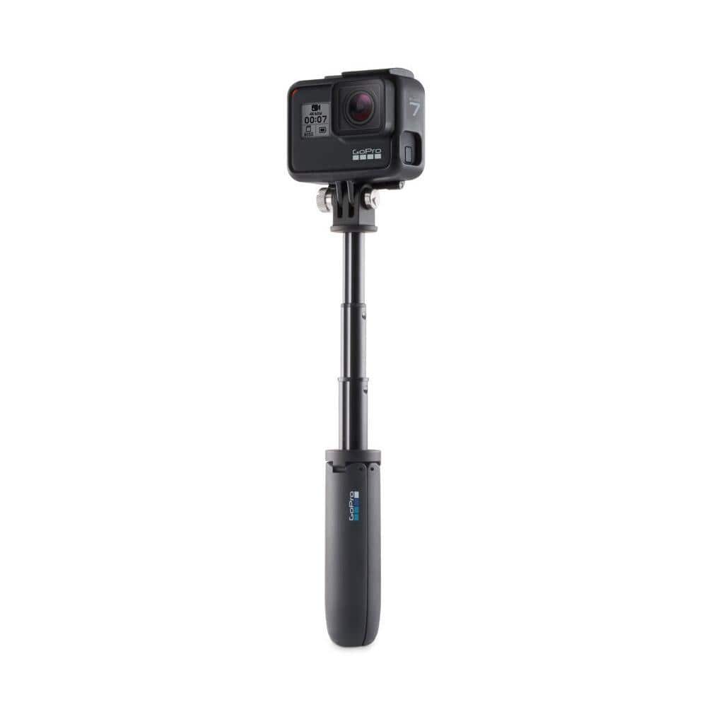 gopro action cameras gopro hero7 black holiday bundle with shorty ,sd card & rechargeable battery - 2 years warranty