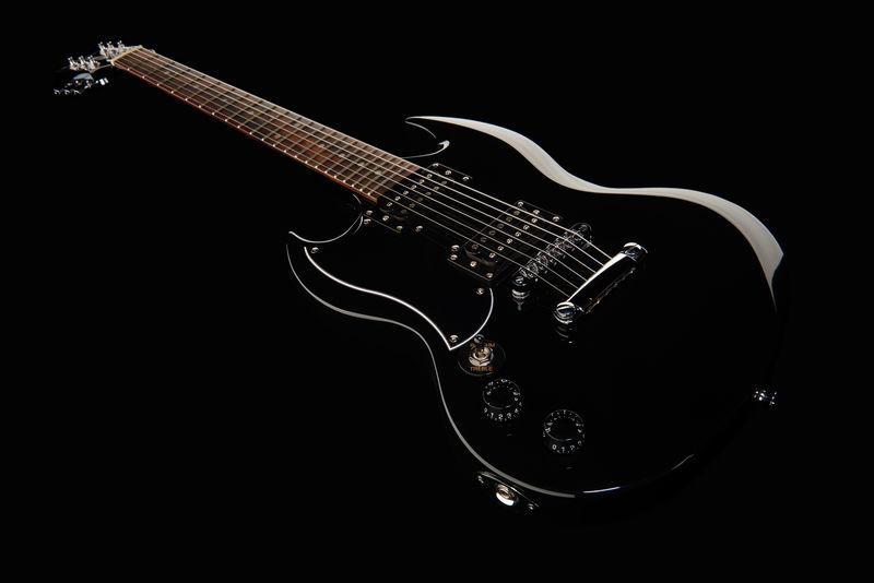 harley benton electric guitars harley benton dc-200lh bk student ser bundle