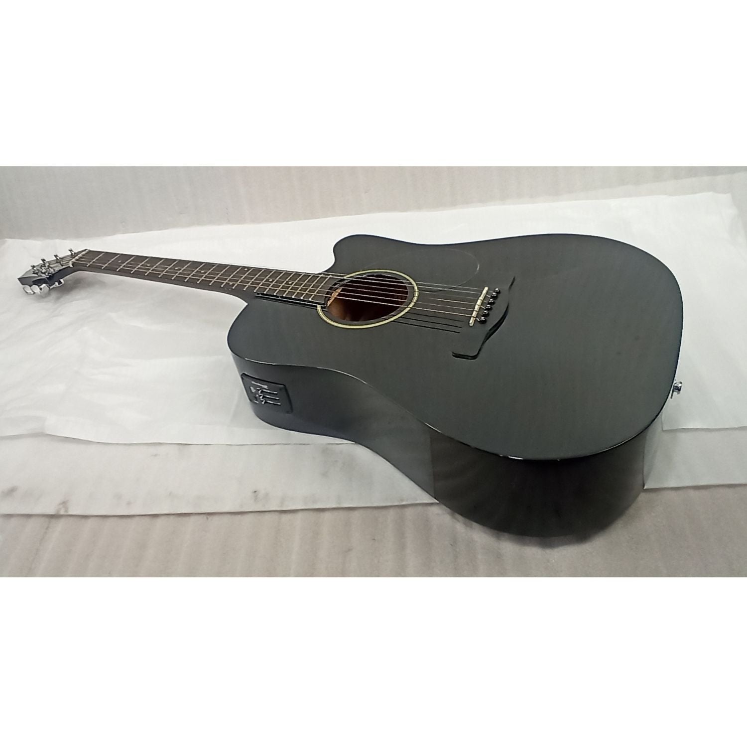 Havana Electro Acoustic Guitars Havana H- 1 Cutaway Electro-Acoustic Guitar - Black - Open Box B Stock