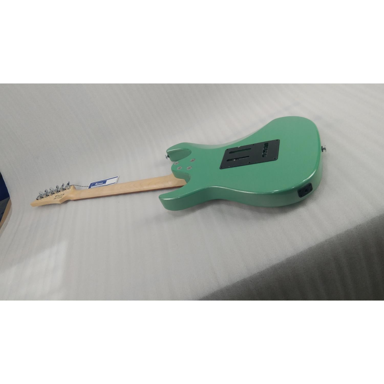 Ibanez Electric Guitars Ibanez GRX40 RG Gio Series Maple Neck 6 String Electric Guitar - Open Box B Stock