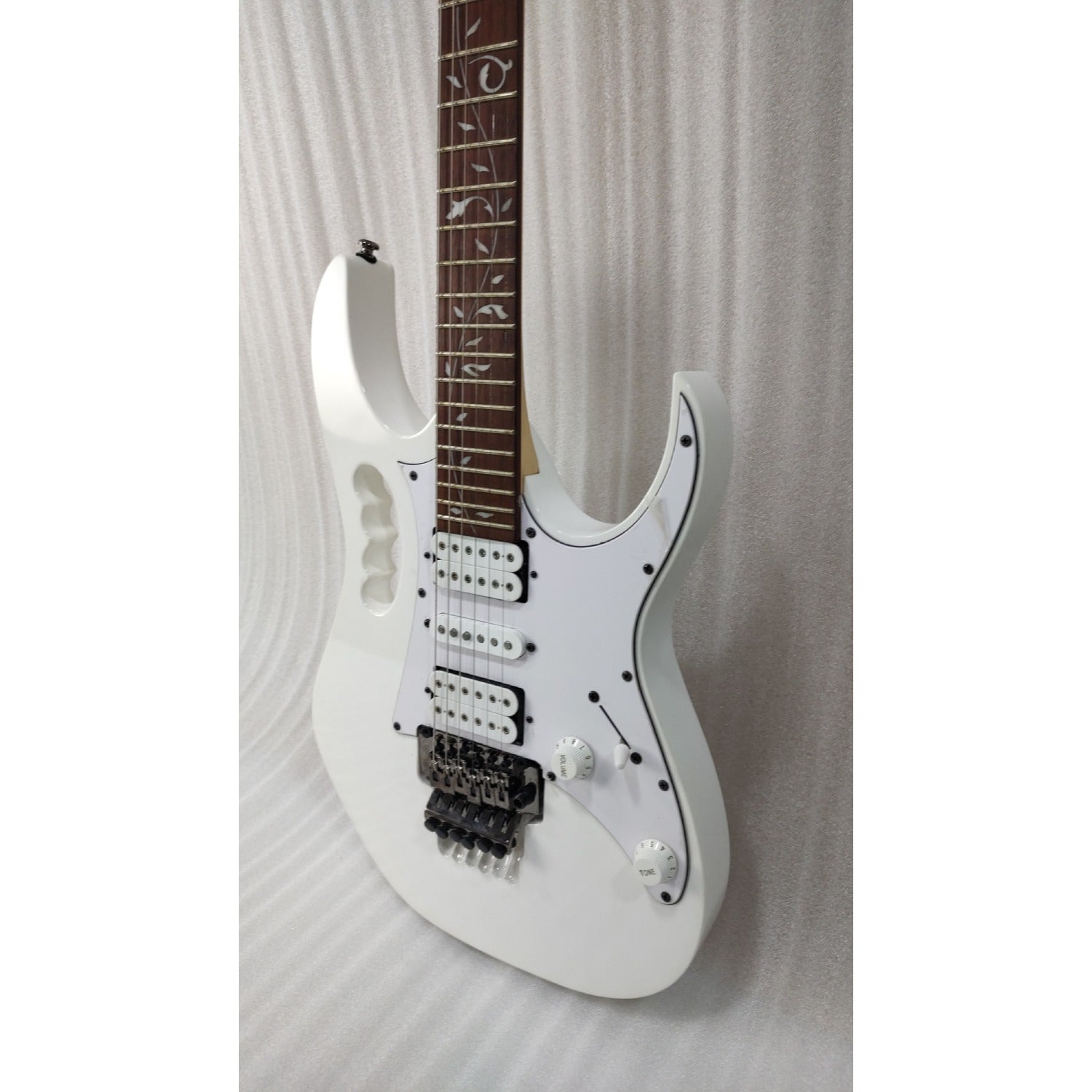 Ibanez Electric Guitars Ibanez Jem Series Jem JR Steve Vai Signature Series Electric Guitar - Open Box