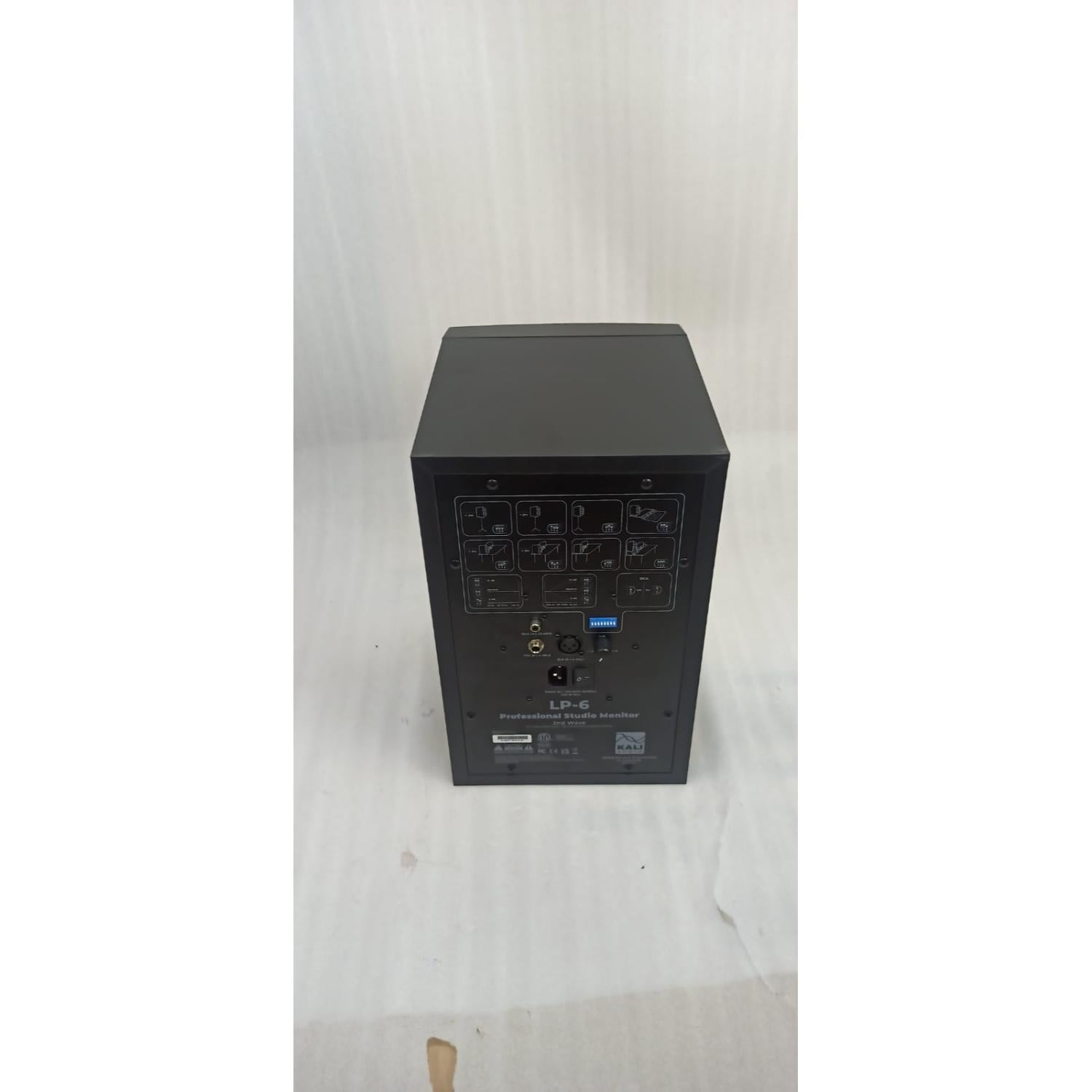 Kali Audio Monitor Speakers Kali Audio LP-6 2nd Wave Lone Pine Series 6.5" Active Studio Monitor - Single Unit - Open Box #barcode_202601009783