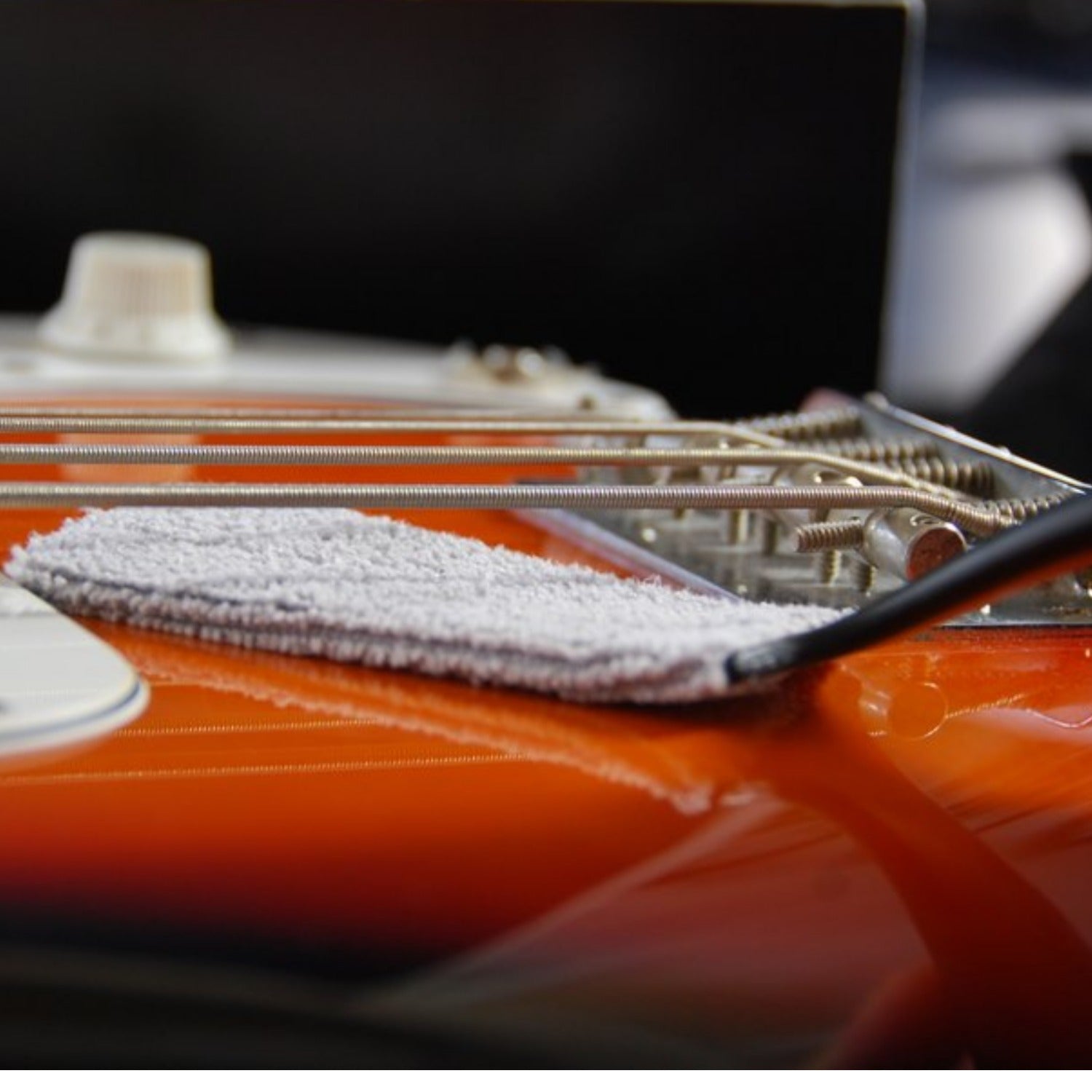 Music Nomad Cleaners and Conditioners Music Nomad MN205 All in 1 String, Body And Hardware Cleaning Tool
