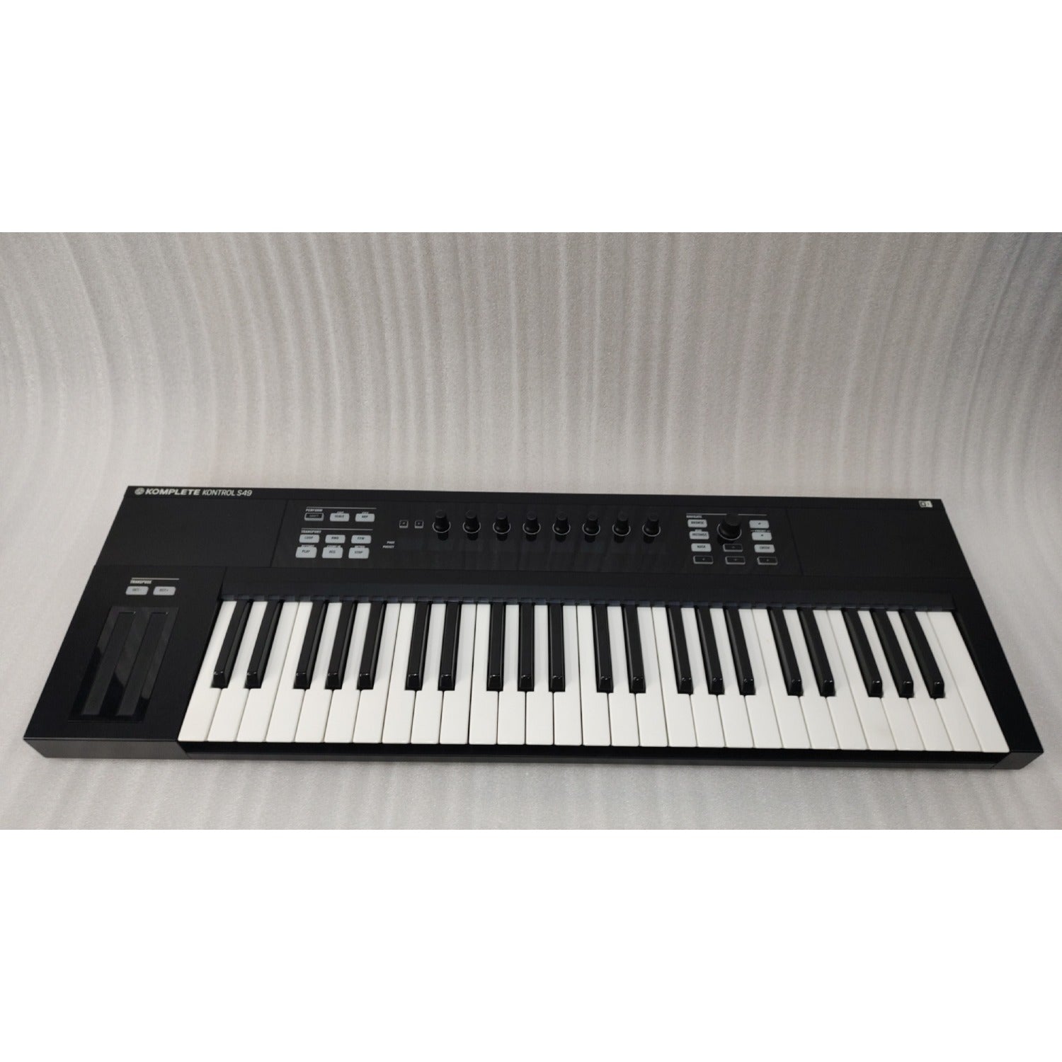 Native Instruments Midi Keyboards Native Instruments Komplete Kontrol S49 MK1 Midi Keyboard with Free Upgrade To Komplete 12 Select - Open Box