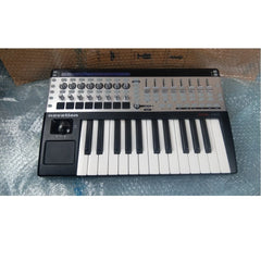 Novation Midi Keyboards Novation 25 SL MkII 25 Key USB Midi Keyboard - Open Box B Stock