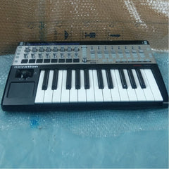 Novation Midi Keyboards Novation 25 SL MkII 25 Key USB Midi Keyboard - Open Box B Stock