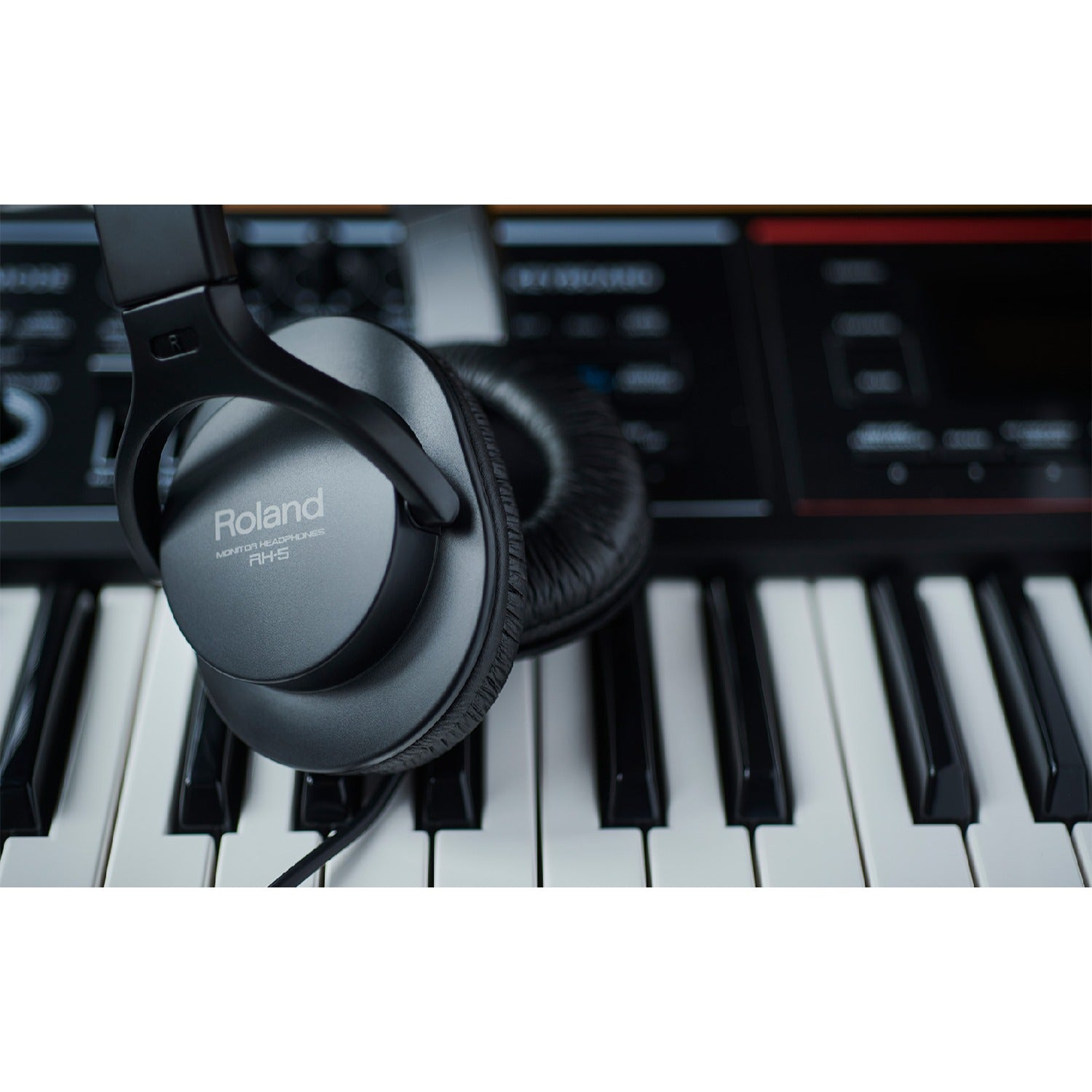 Roland Headphones Roland RH-5 Around Ear Stereo Headphones