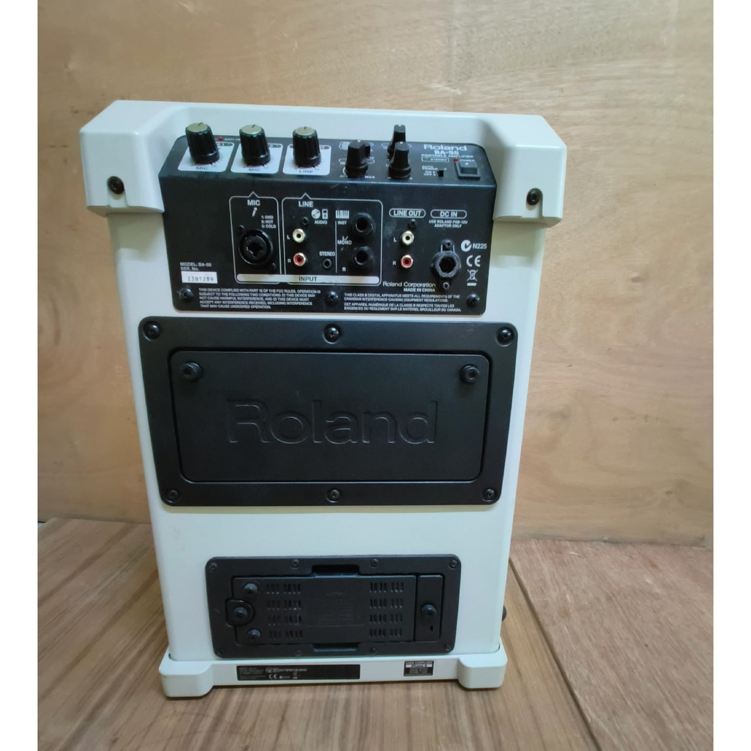 Roland Portable Pa Systems Roland BA55 Battery Powered Portable Amplifier - Open Box B Stock