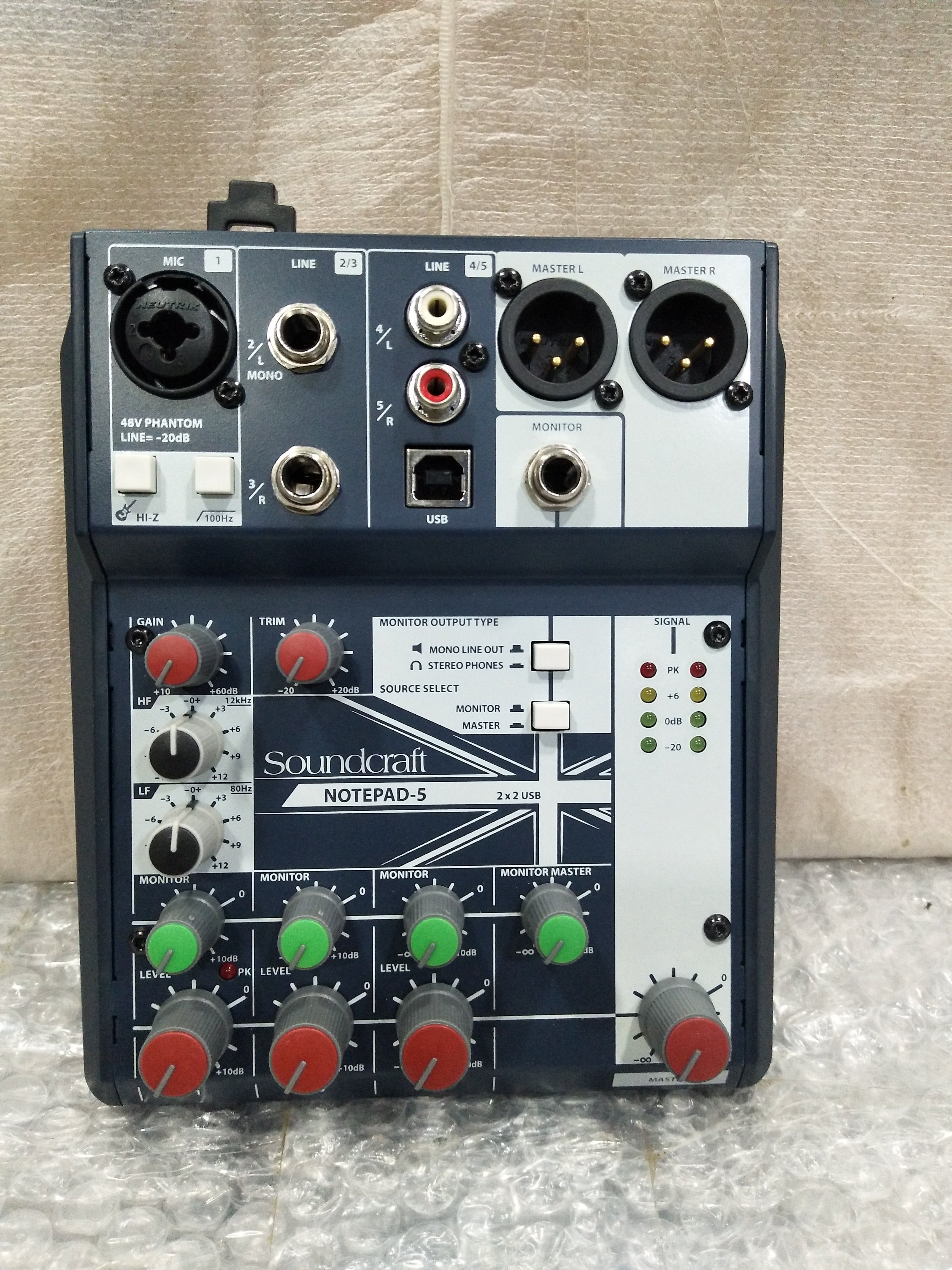 soundcraft analog mixers soundcraft notepad 5 5 channel desktop analog mixer with usb - open box