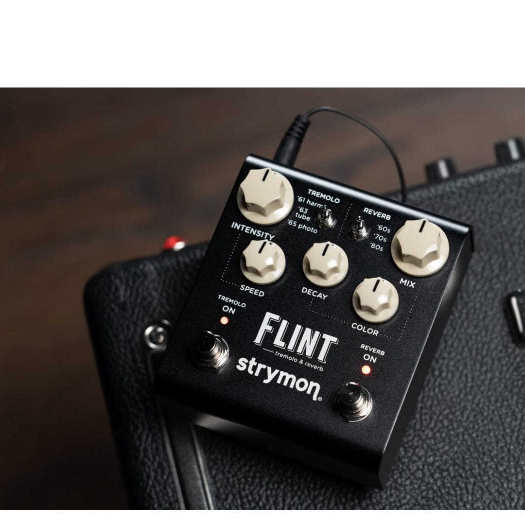 strymon effect pedals strymon flint v2 tremolo and reverb pedal