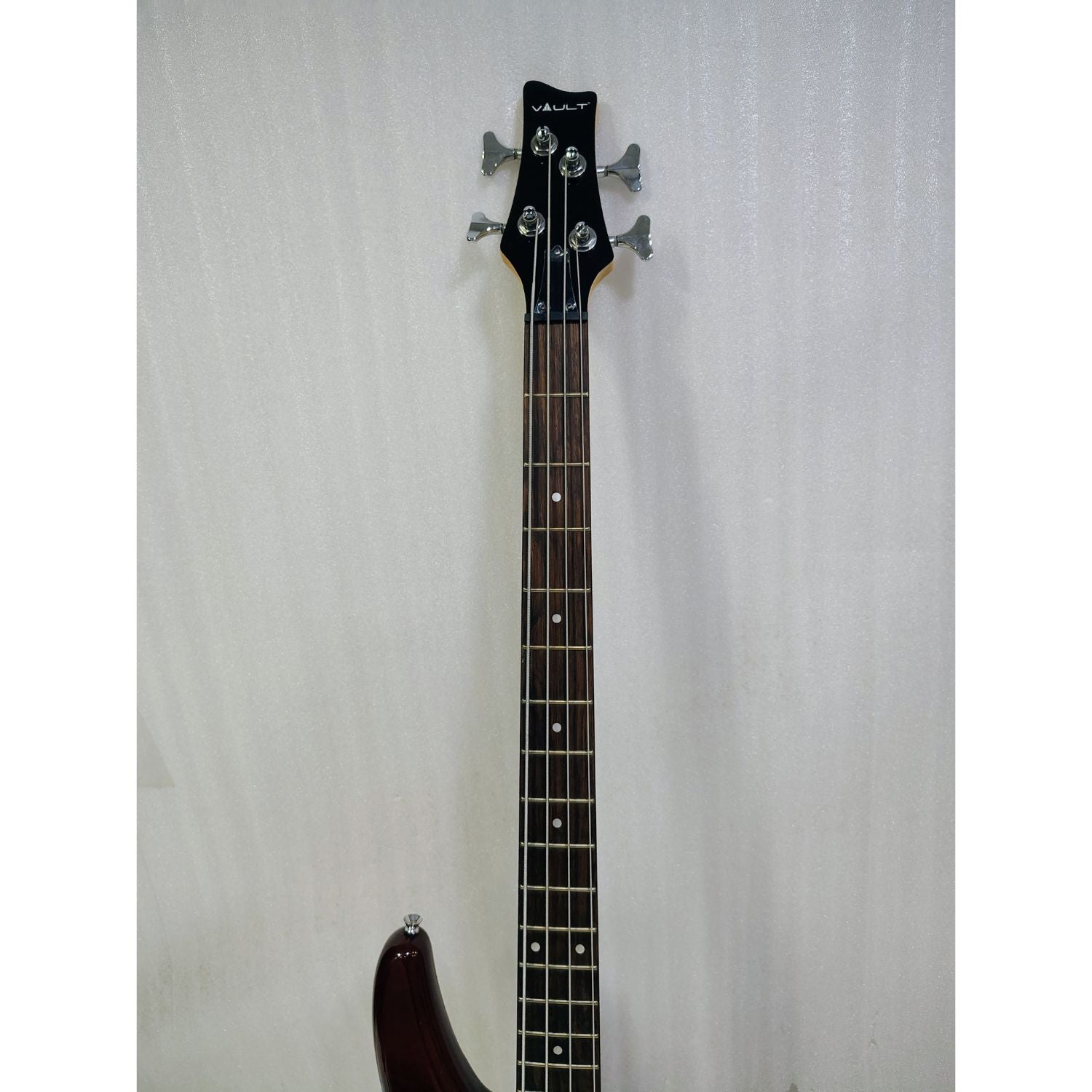 Vault Bass Guitars 202401029965 Vault Performer Pro RB4 Four String Electric Bass Guitar with Gigbag - High Gloss Solid Mahogany - Open Box