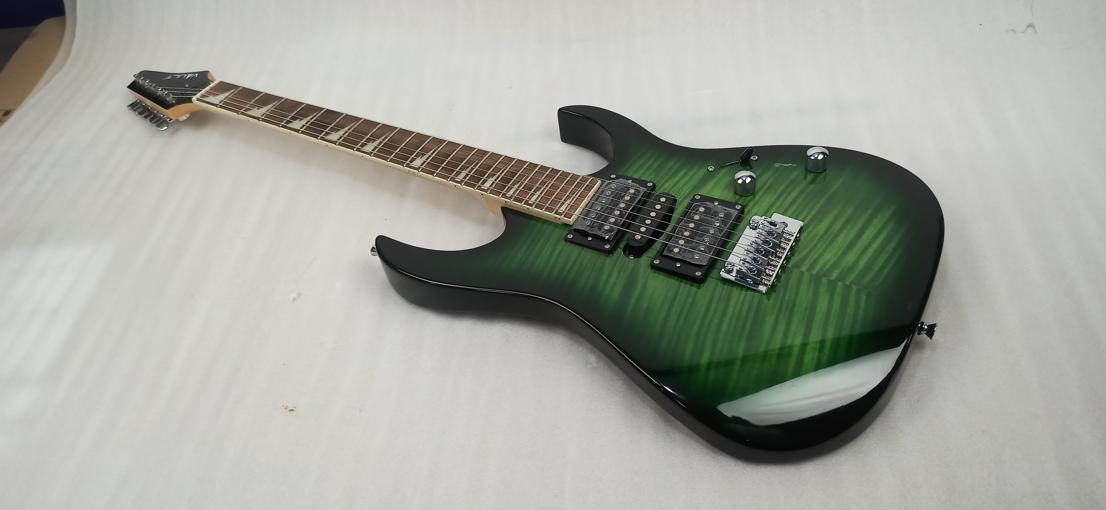 Vault Electric Guitars Vault RG1 Soloist Premium Electric Guitar - Transparent Green Burst - Open Box B Stock