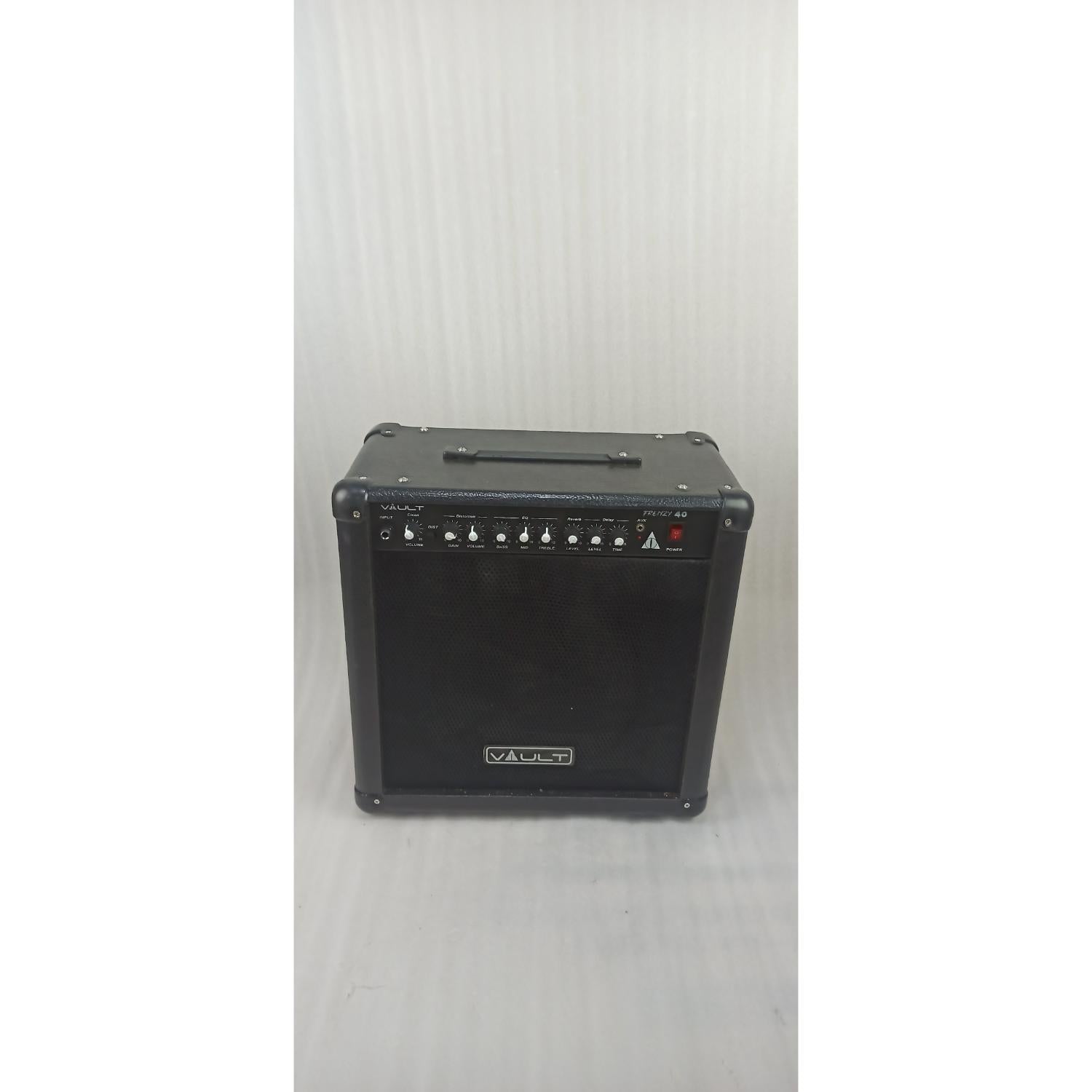 Vault Guitar Combo Amplifiers 202501113387 Vault Frenzy 40 Watt Combo Guitar Amplifier with Analog Distortion, Reverb & Delay All Playable Together - Open Box #barcode_202501113387