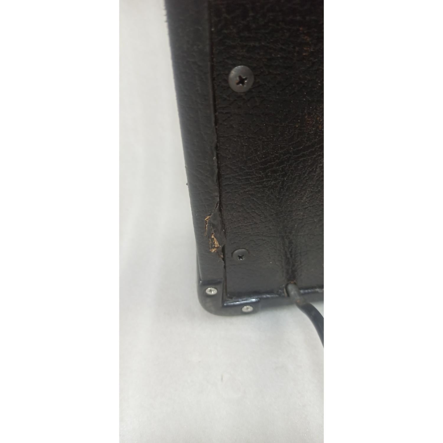 Vault Guitar Combo Amplifiers Vault GA10 Guitar Amplifier - 10 watts - Open Box B Stock