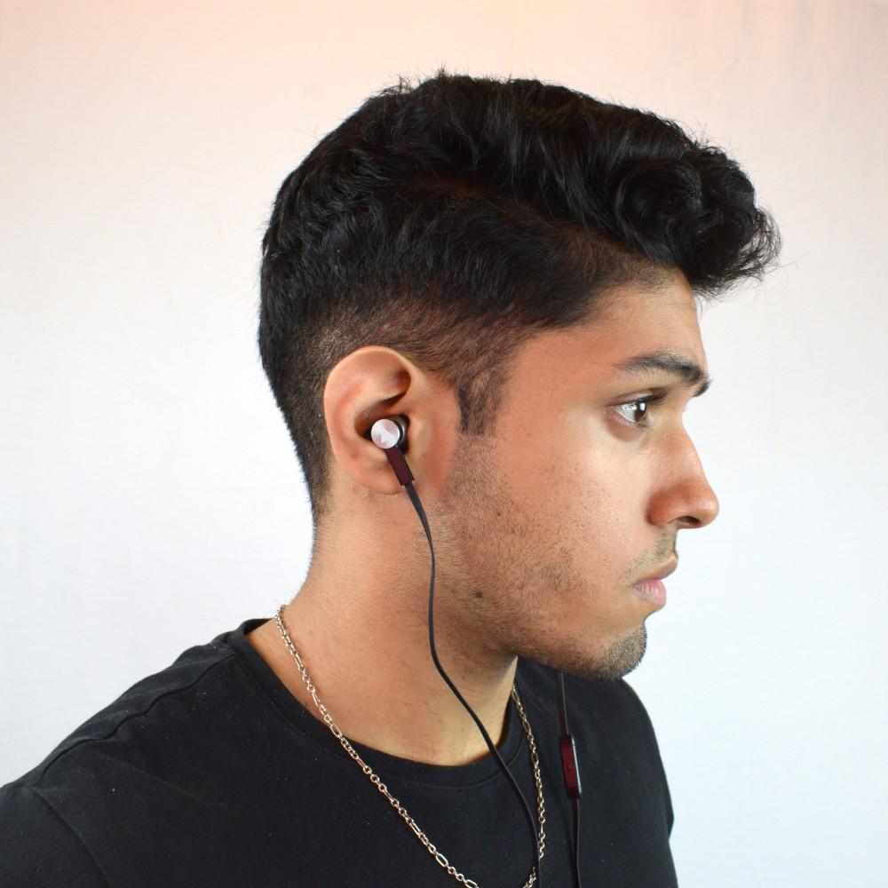 vault in-ear wired headphones black vault buds earphones with in-line mic & 3d stereo sound for iphone & android phones