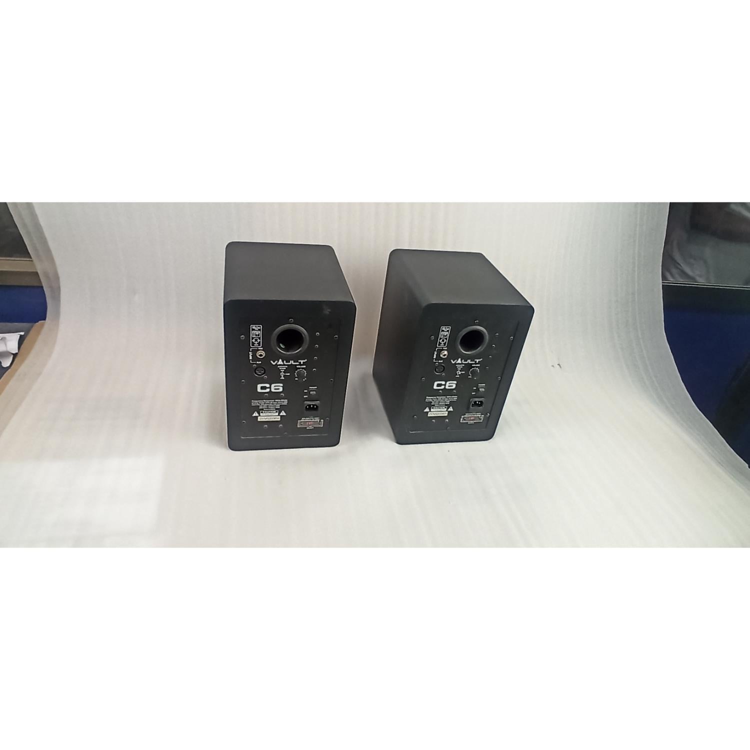 Vault Monitor Speakers 202501044694 Vault C6 6" Powered Studio Monitors With Isolation Foam Pads - Pair - Open Box