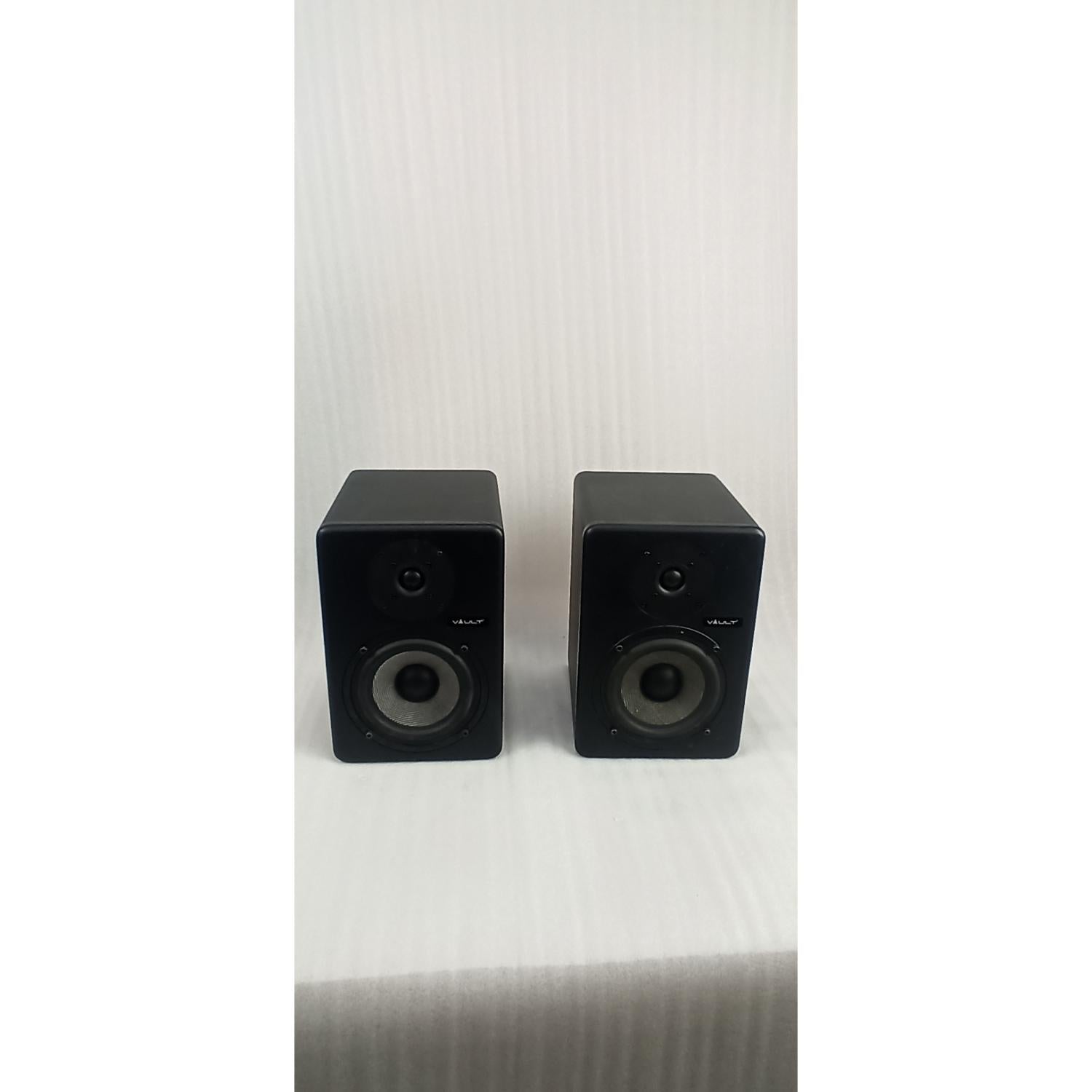 Vault Monitor Speakers 202501044694 Vault C6 6" Powered Studio Monitors With Isolation Foam Pads - Pair - Open Box