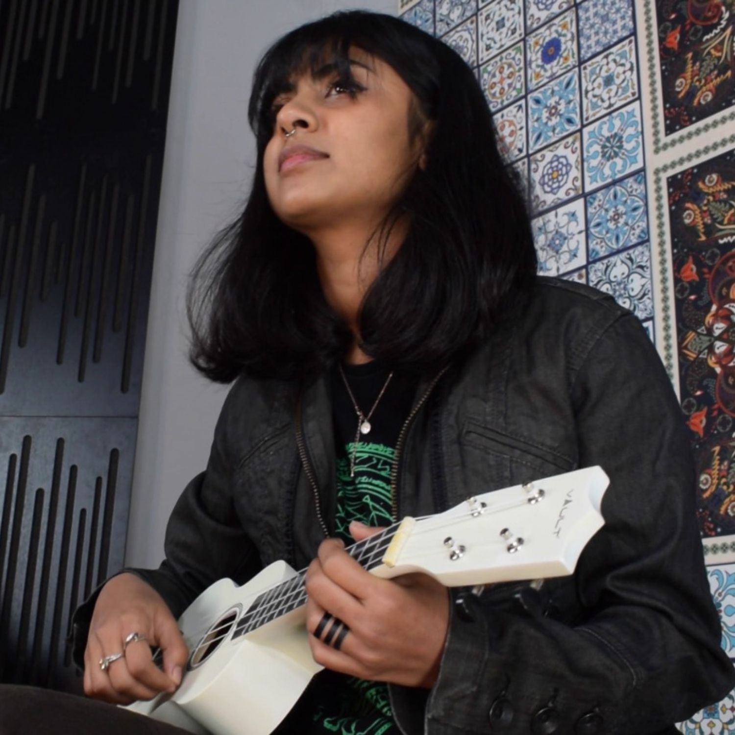 Vault Soprano Ukuleles Vault UK-003 Soprano Colourful Ukulele 21 inch With Gig Bag