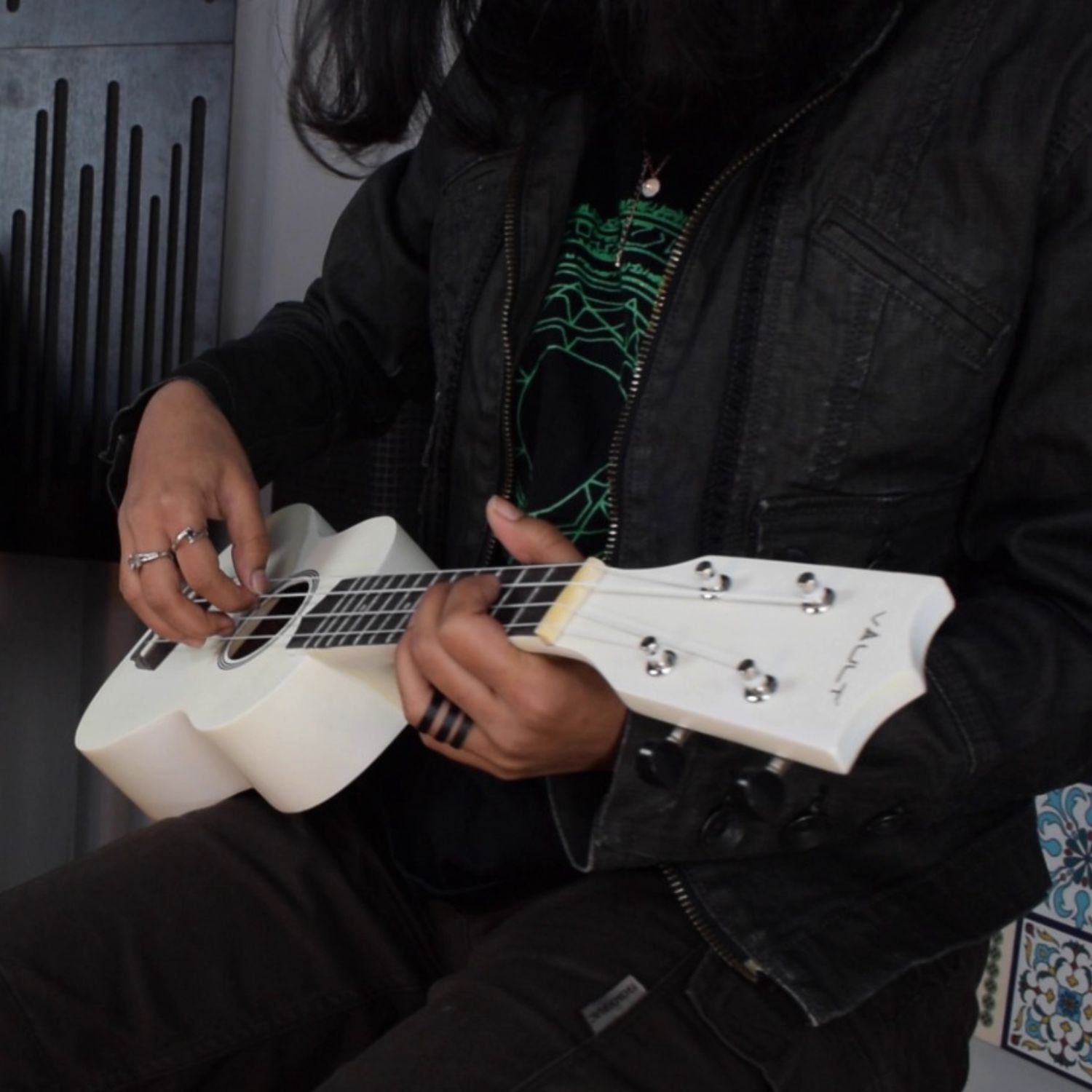 Vault Soprano Ukuleles Vault UK-003 Soprano Colourful Ukulele 21 inch With Gig Bag