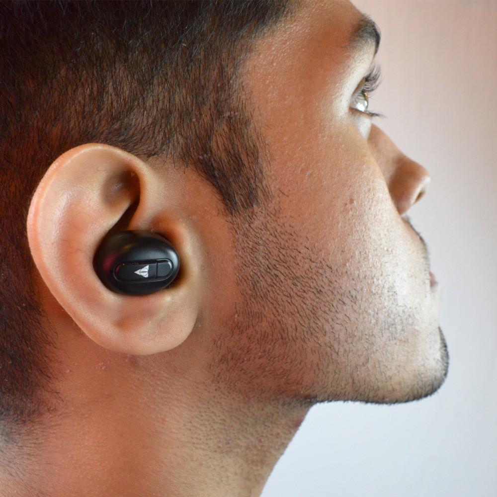 vault true wireless in-ear headphones vault play true wireless earbuds with 15 hours of wireless charging & 2 year exclusive vault warranty #type_play,color_black