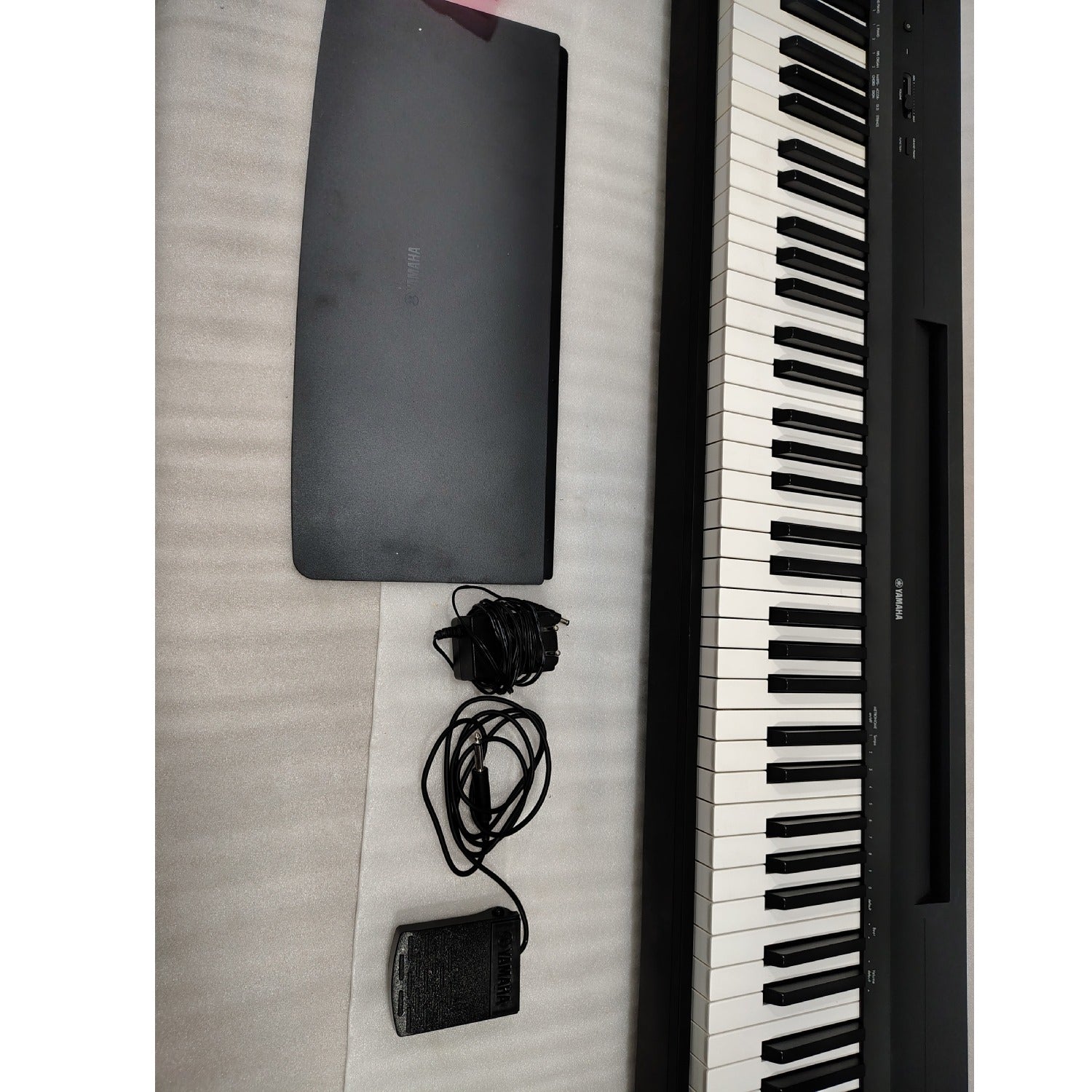 Yamaha Digital Pianos Yamaha P145 88 Key Digital Piano - Open Box