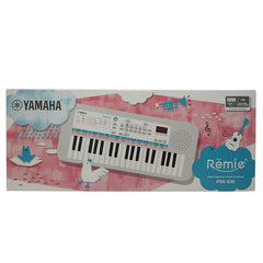 Yamaha Portable Keyboards Yamaha Remie PSS E30 Kids Compact 37 Key Portable Keyboard with Gigbag, Colouring Book & Crayons