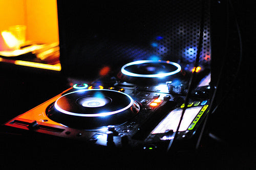 PIONEER DDJ-SX SERATO DJ CONTROLLER VIDEO REVIEW