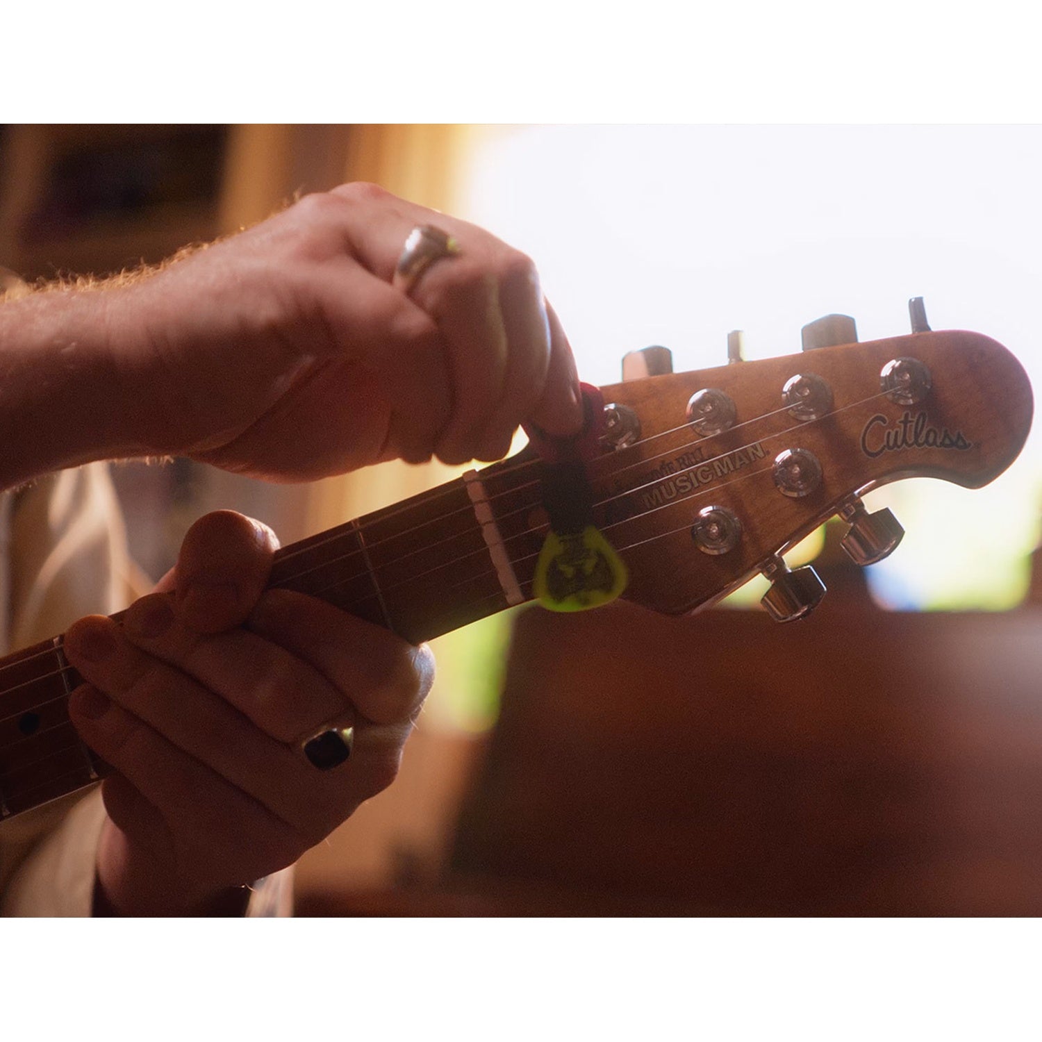 Ernie Ball Guitar Headstock Pickholder