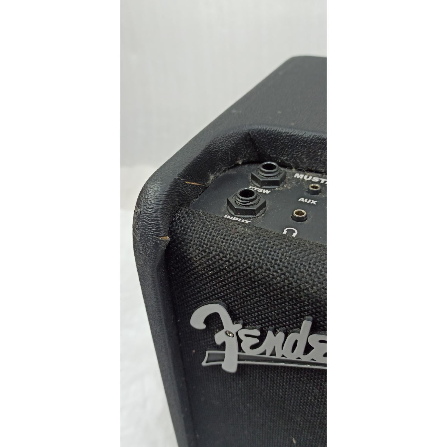 Fender Mustang LT25 Guitar Amplifier - Open Box